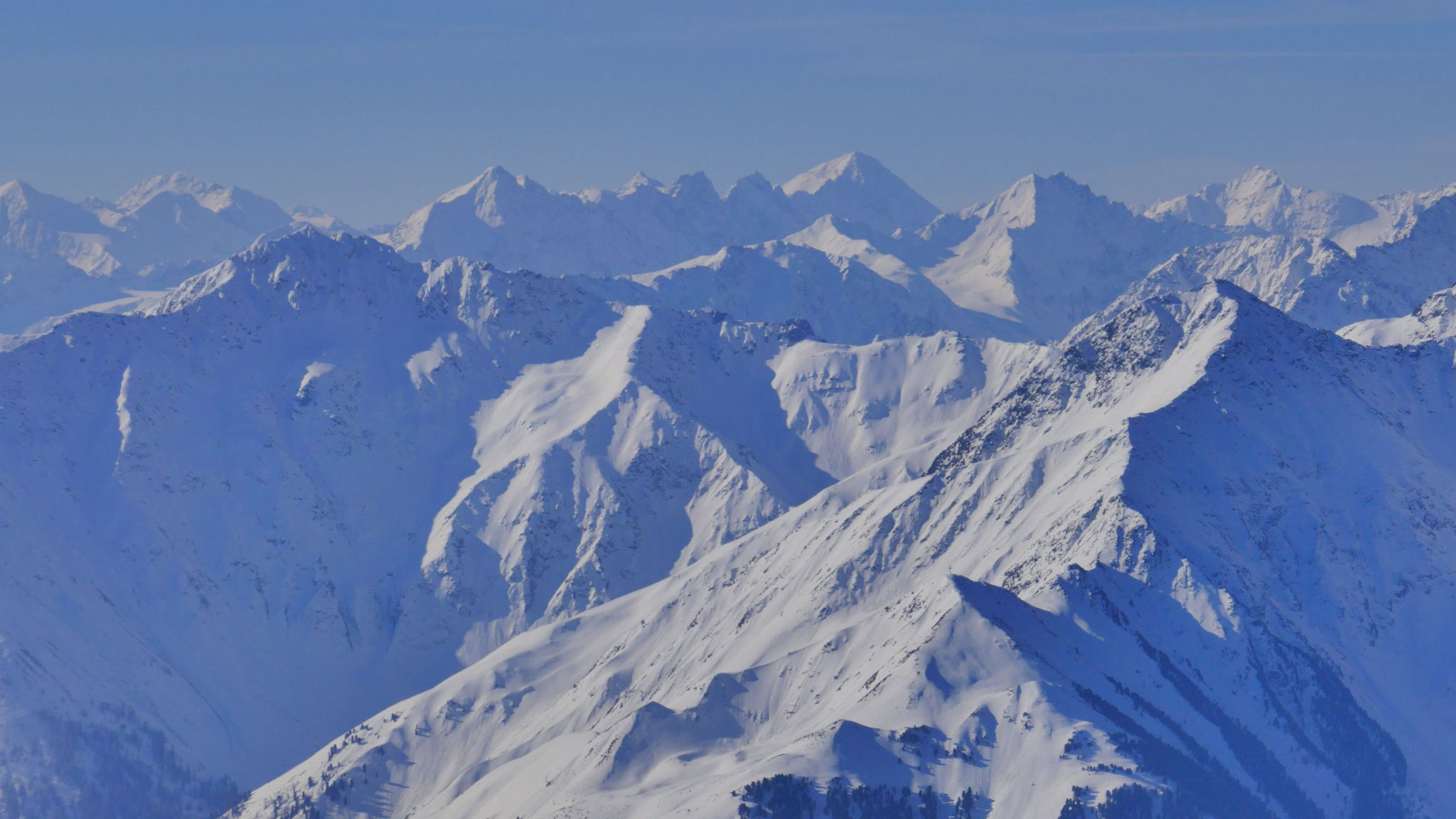 Links Seejoch, rechts Schafmarebenkogel, dahinter Lüsener FK und Hinterer Brunnenkogel