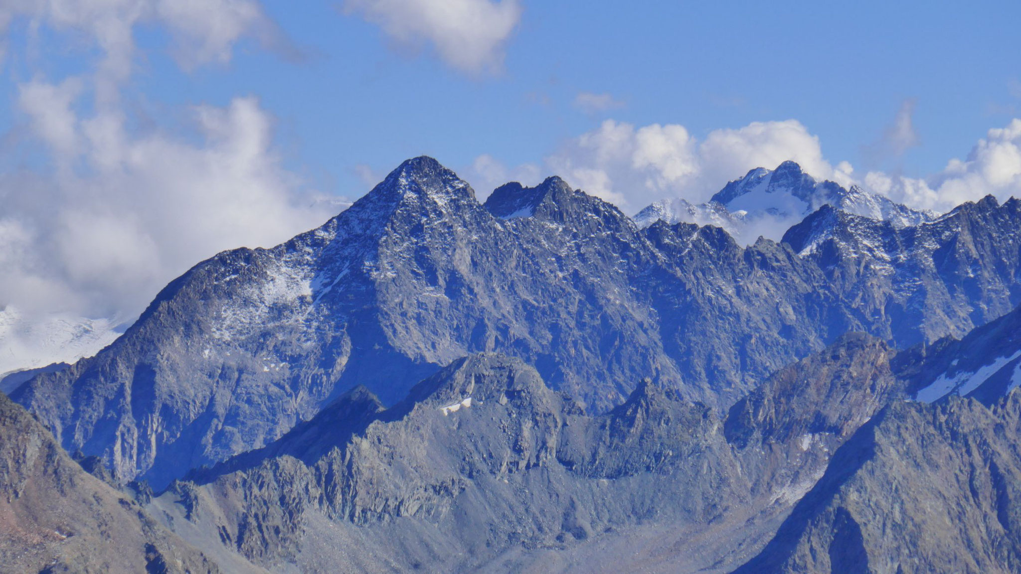 Lüsener Fernerkogel, rechts hinten Ruderhofspitze