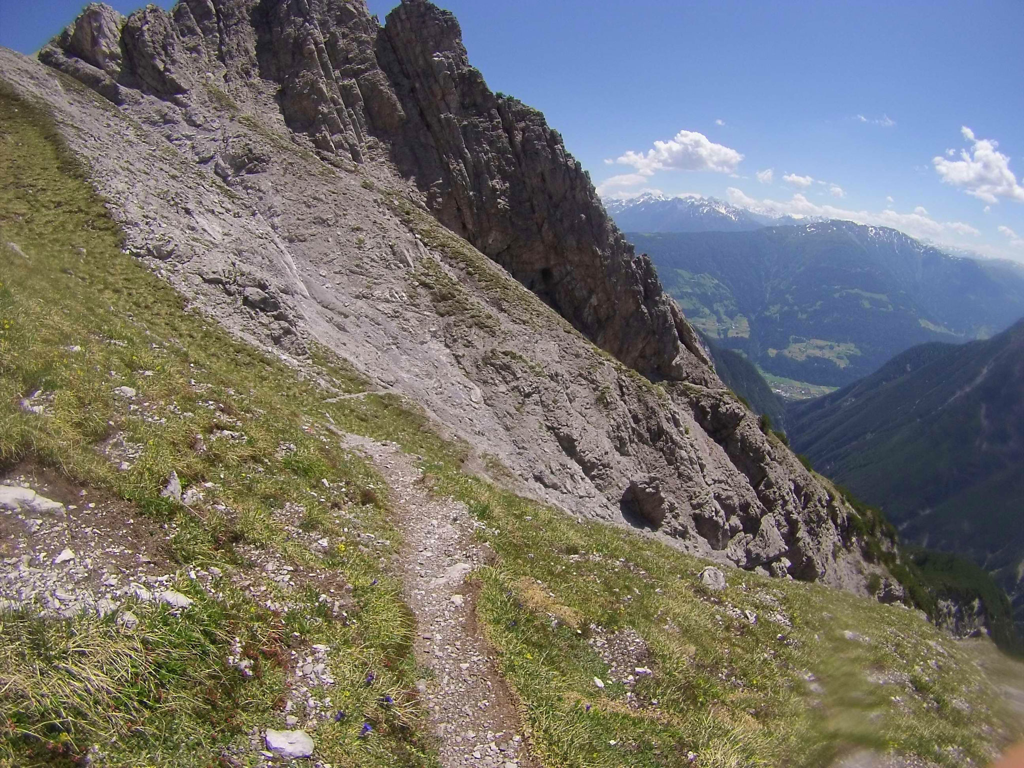 Die Marschroute hält noch eine schwierige Stelle für uns parat...