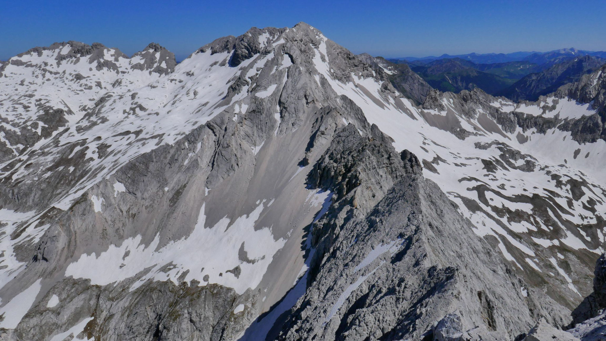 Grubenkarspitze, wo die südliche Rosslochumrahmung vom Hauptkamm abzweigt