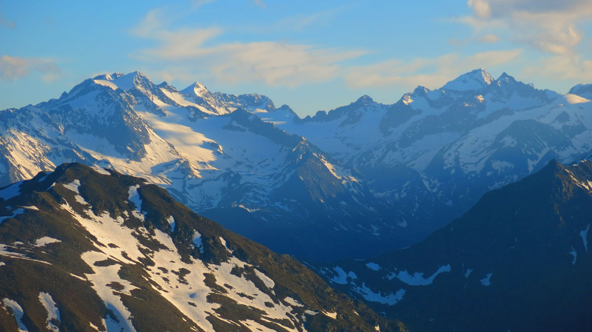 Alpeiner Berge, rechts Schrankogel