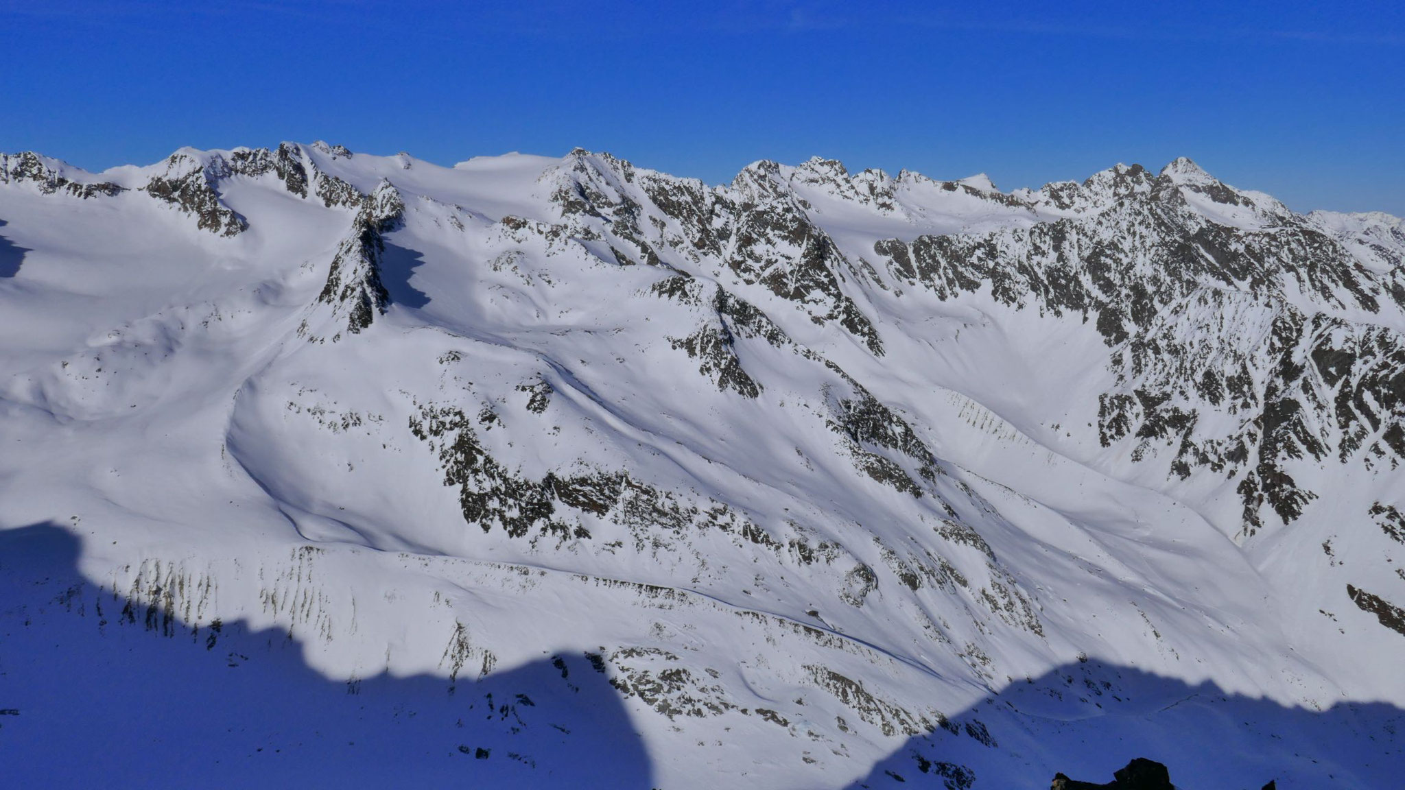 Richtung Westen zu Hinterbergl und Lüsener Fernerkogel