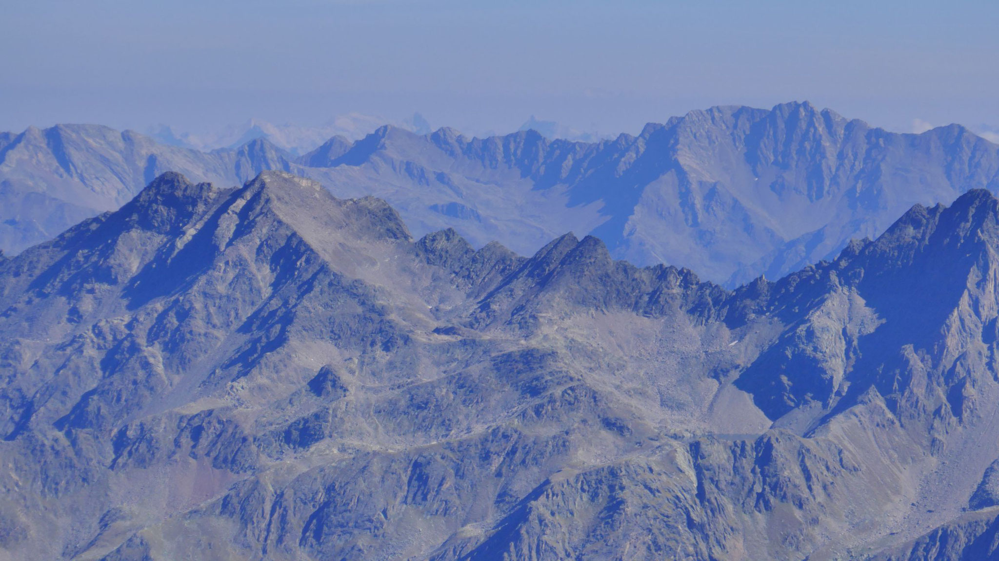 Links Brockkogel, rechts Zwieselbacher Rosskogel, mittig die höchsten Karwendler