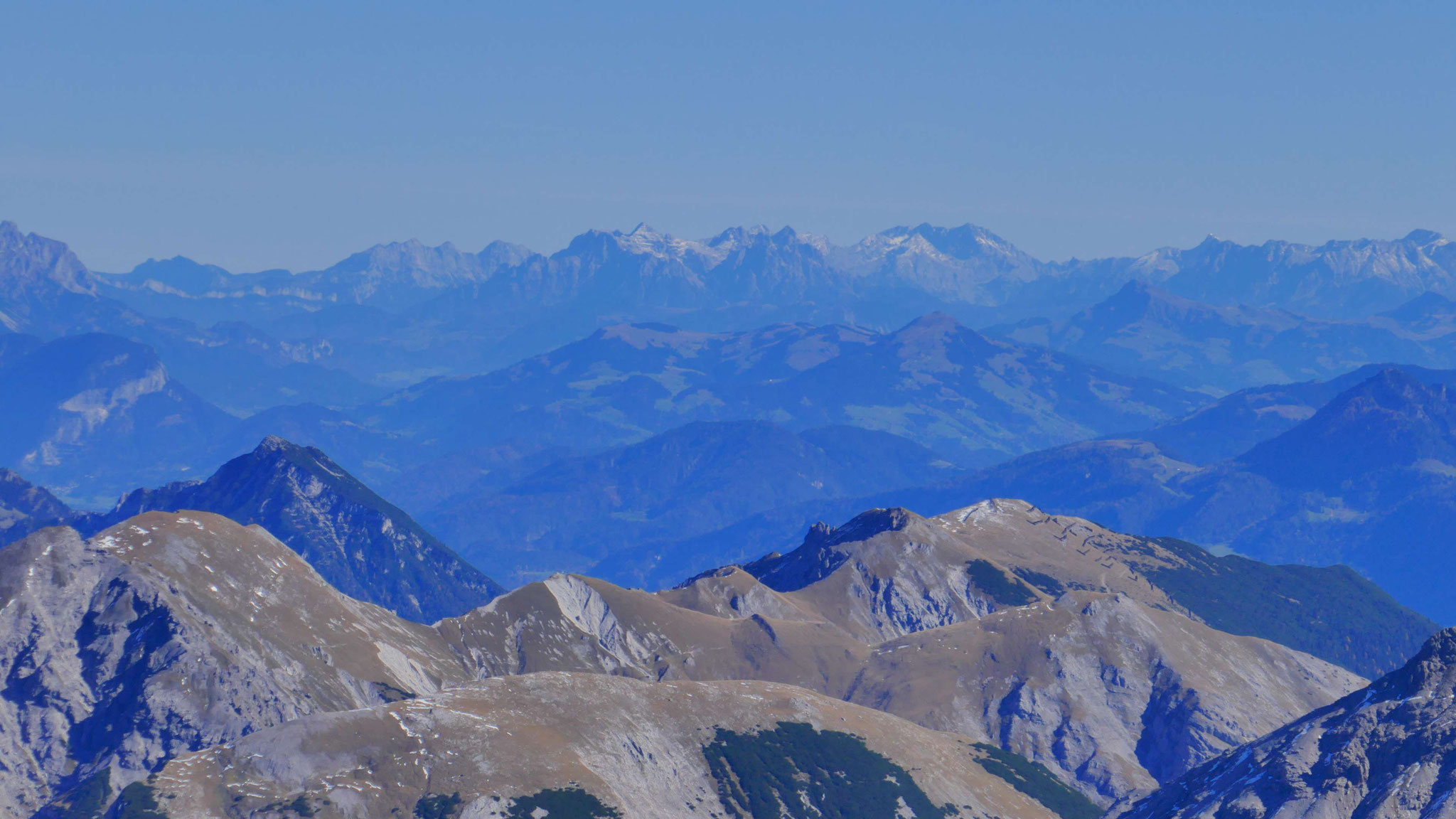 Stanserjoch-Kamm, dahinter Kitzbüheler Alpen, Watzmann und Steinberge