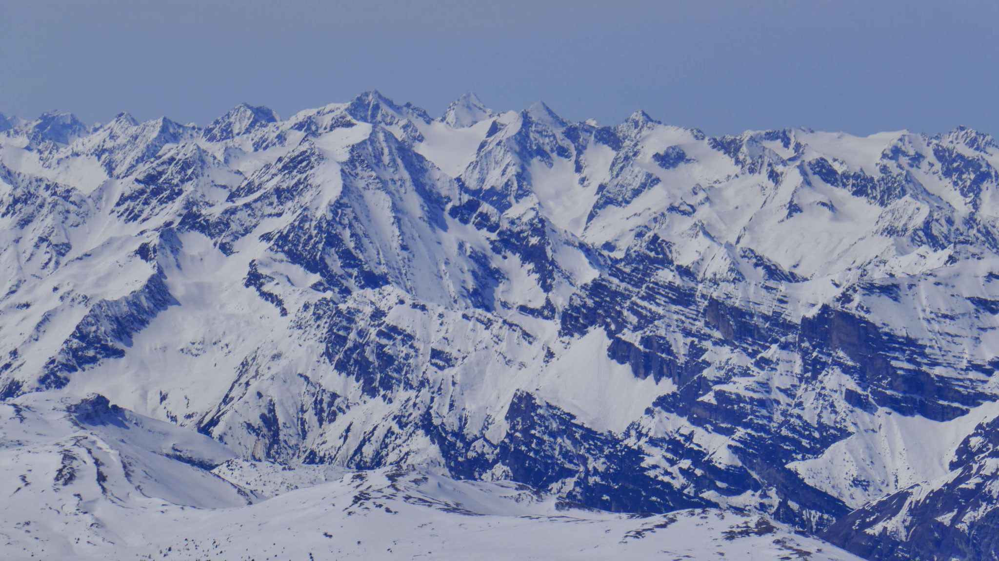 Habicht, dahinter Alpeiner Berge mit Ruderhofspitze & co.