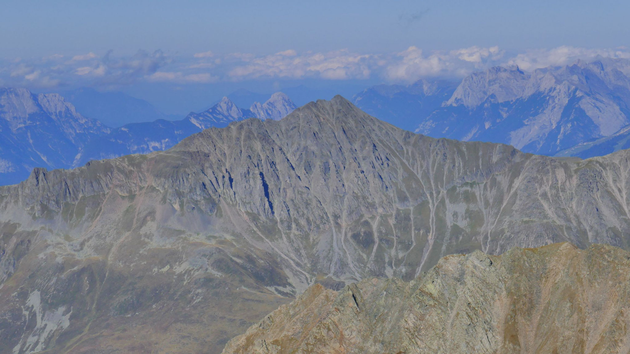 Seejoch / Flaurlinger Rosskogel, dahinter Karwendel