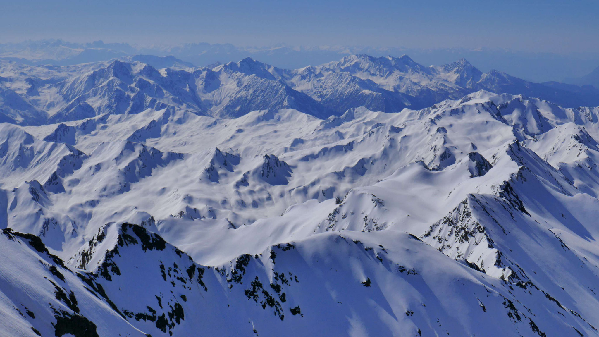 Sarntaler Alpen, davor rechts Hohe Kreuzspitze