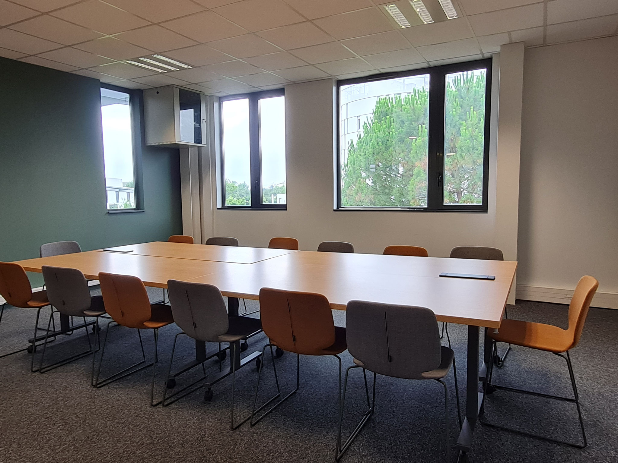 Décloisonnement pour devenir une salle de réunion