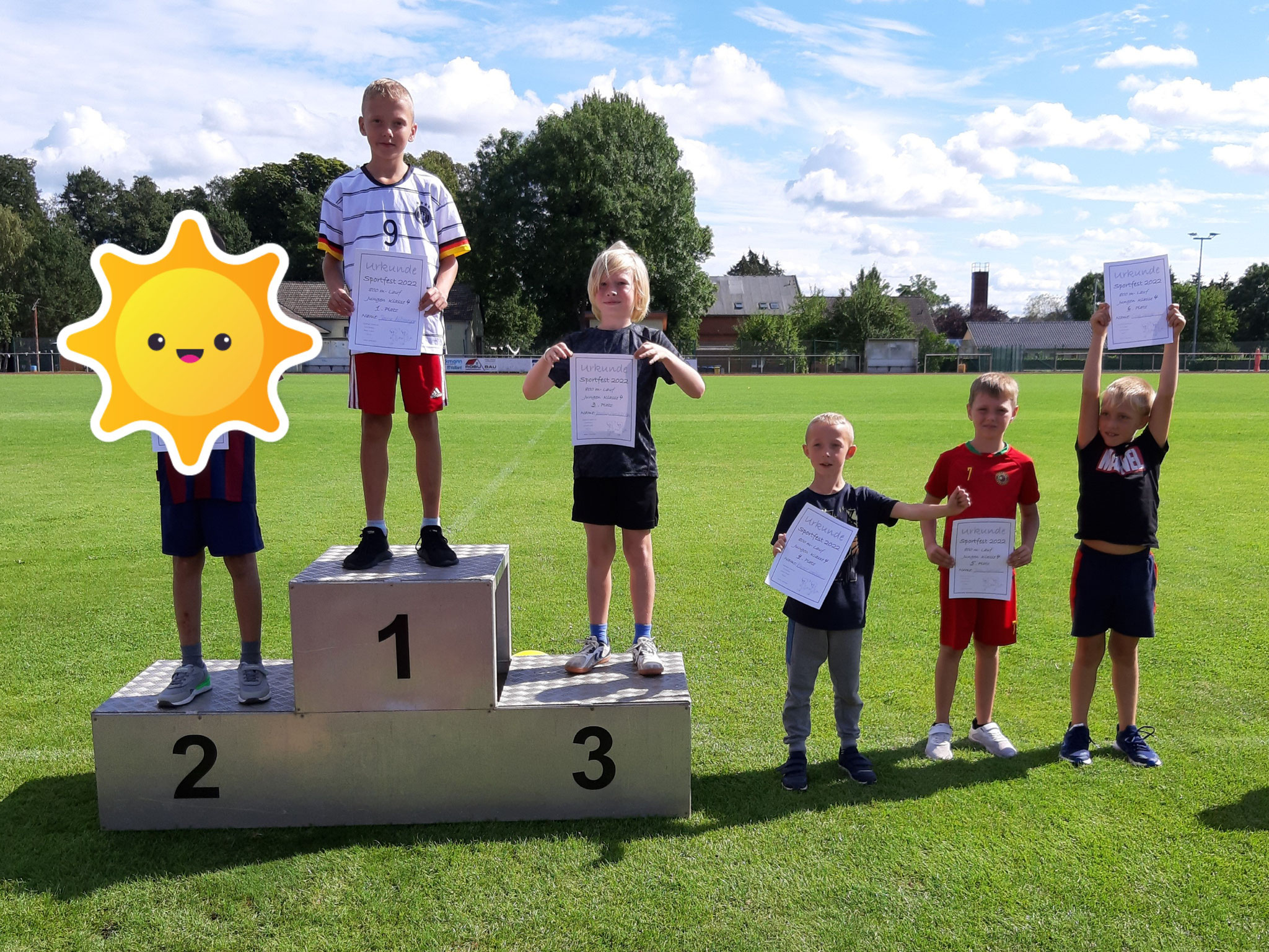 Sieger im 800m Lauf - Jungen Klasse 4