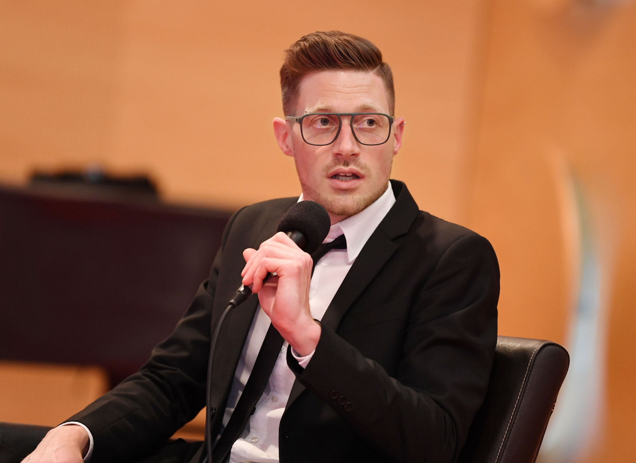 Der DJV-Landesvorsitzende Markus Pfalzgraf auf dem Podium