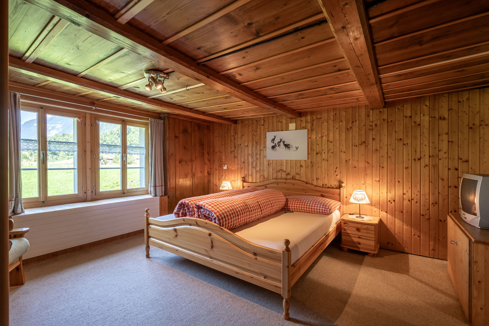 Schlafzimmer 1