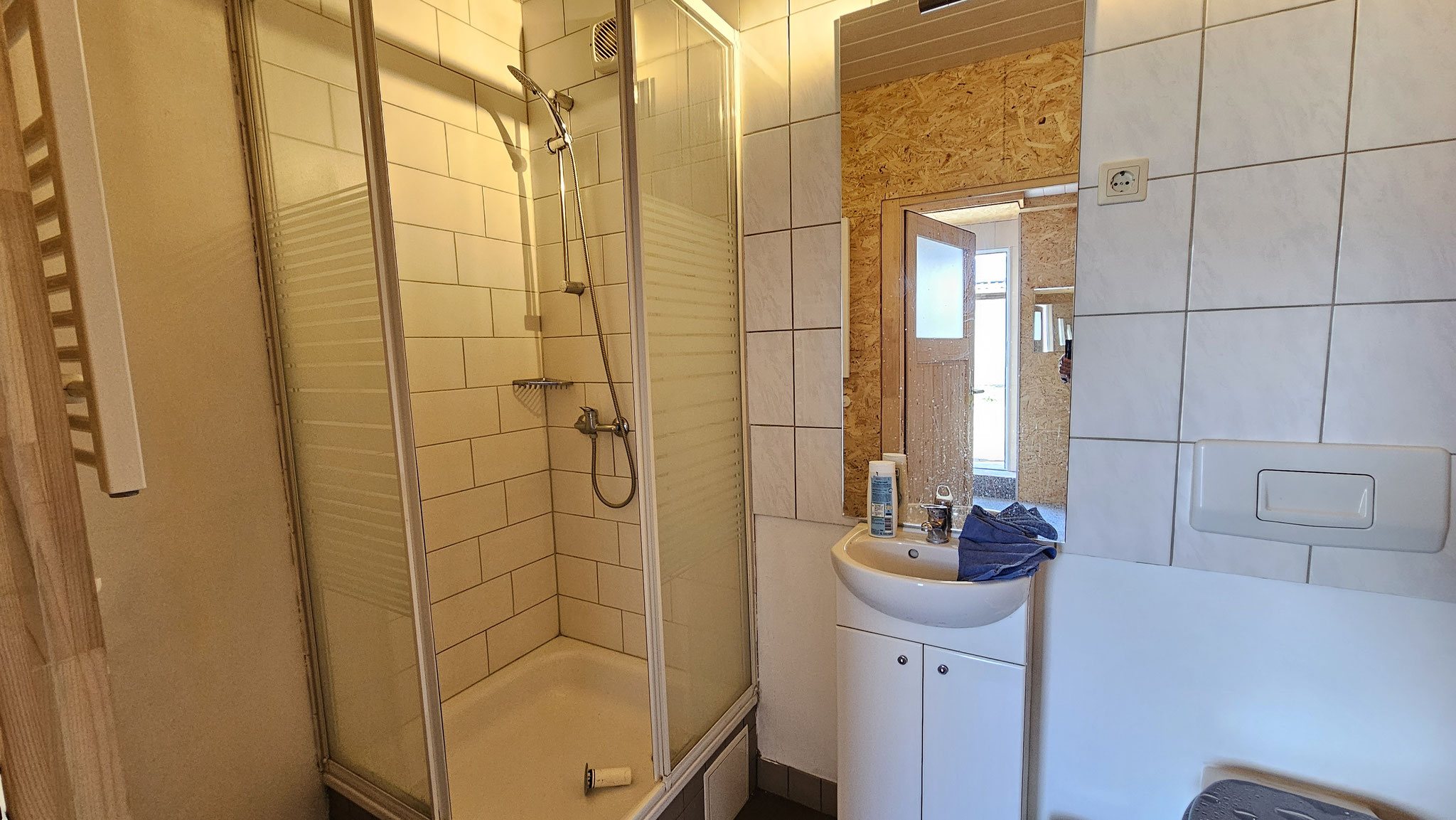 Duschbad Arbeiterwohnung