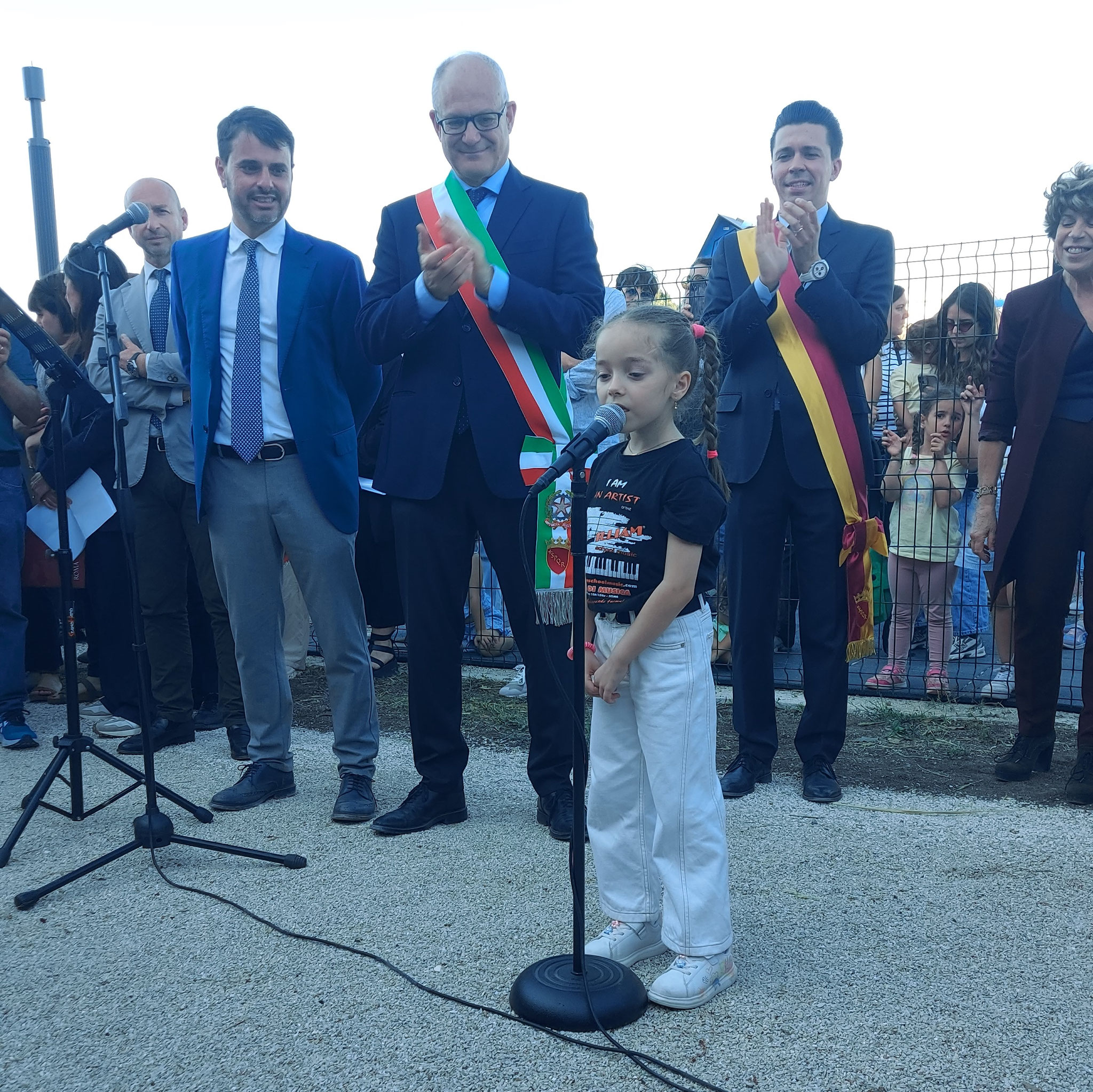 Suemy Feliziani si esibisce davanti al Sindaco di Roma Roberto Gualtieri e diverse istituzioni, tra cui il Presidente della Commissione Turismo, Moda e Relazioni Internazionali di Roma Capitale e Consigliere Metropolitano, Mariano Angelucci 