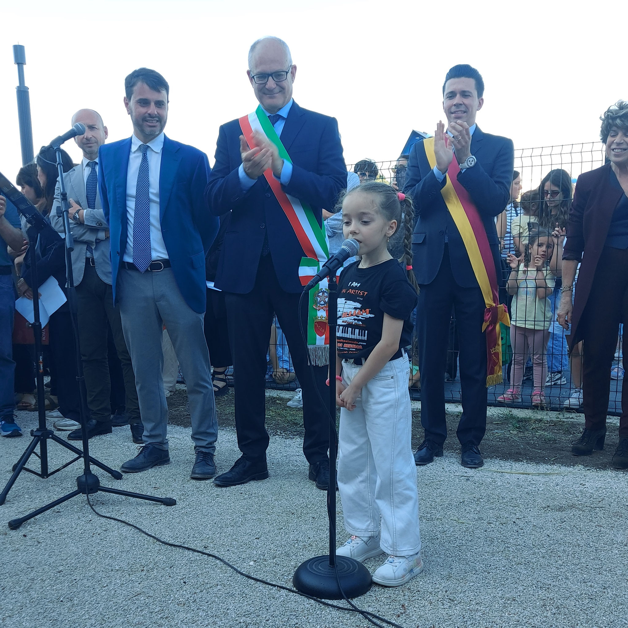 Suemy Feliziani si esibisce davanti al Sindaco di Roma Roberto Gualtieri e diverse istituzioni, tra cui il Presidente della Commissione Turismo, Moda e Relazioni Internazionali di Roma Capitale e Consigliere Metropolitano, Mariano Angelucci