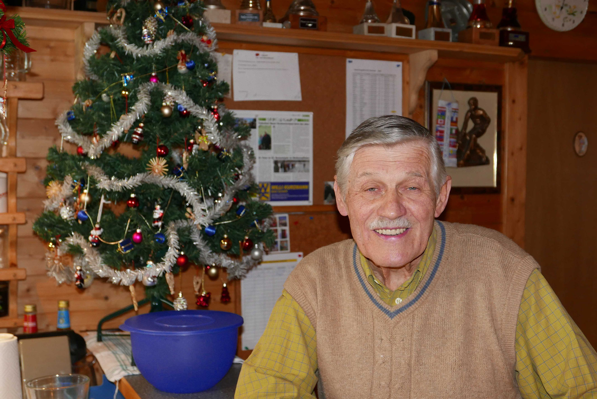 unser Ehrenobmann freut sich schon auf die Weihnachtsfeier