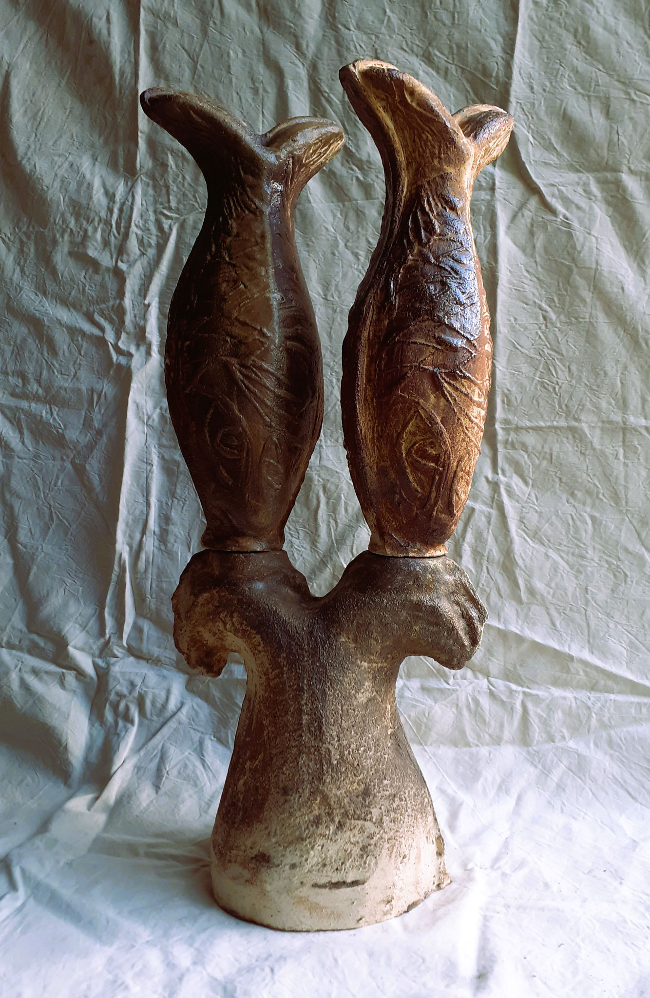 Poissons doubles, grès de St-Amand, cuisson four anagama - 90 X 37 cm