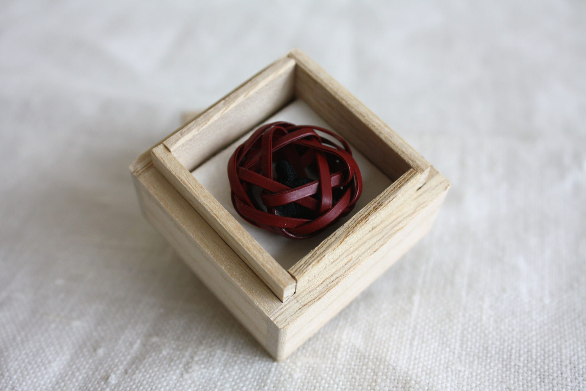 bamboo hair tie red