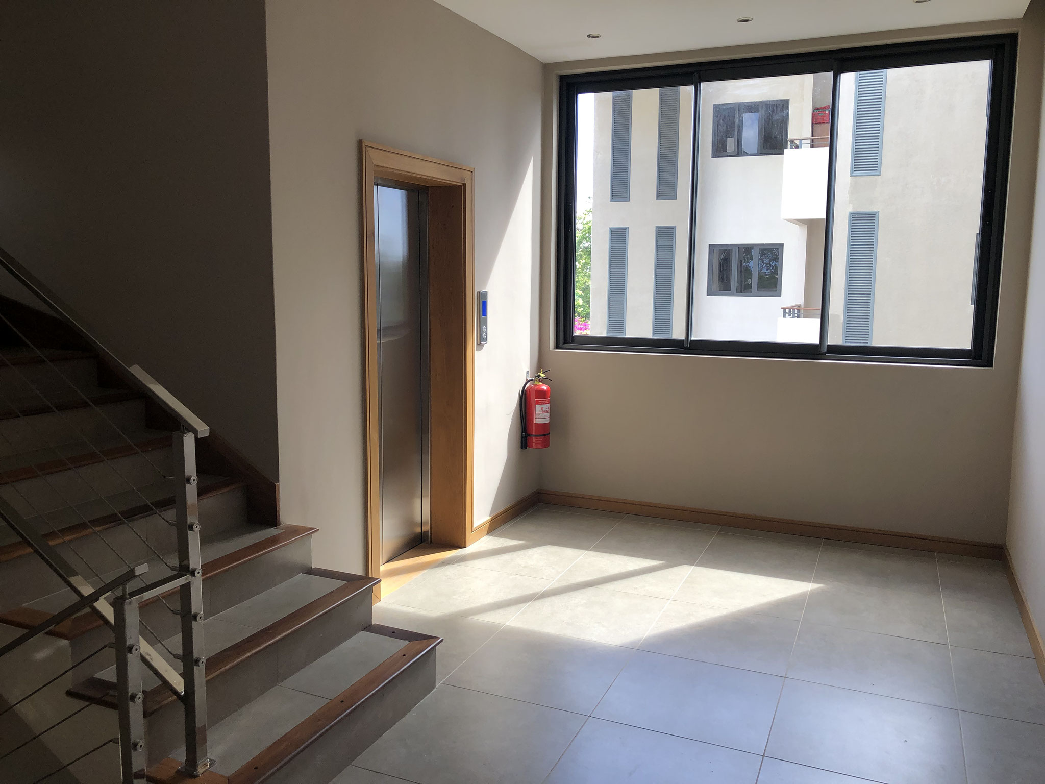 achat vente et revente appartement R+2 jinvesty votre agence immobilière grand baie Pereybère ile maurice