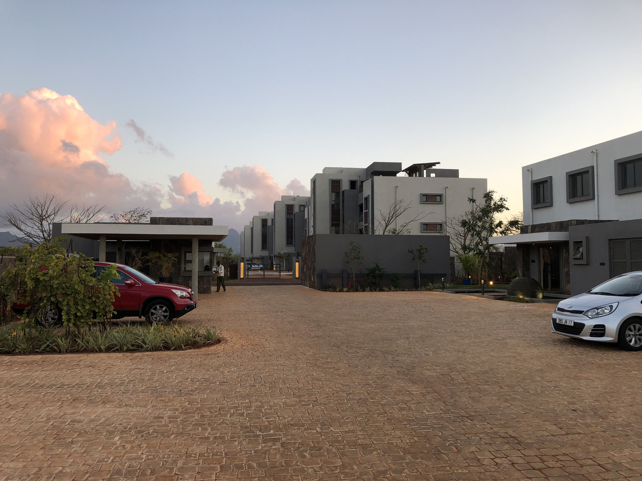 ILE MAURICE : REVENTE JINVESTY RES ROYAL PARK VILLA 3 CHAMBRES ILE MAURICE ACHEVEE et LIVREE, MEUBLEE 2017 et 2018, PERMIS de RESIDENCE,  DEFISCALISATION