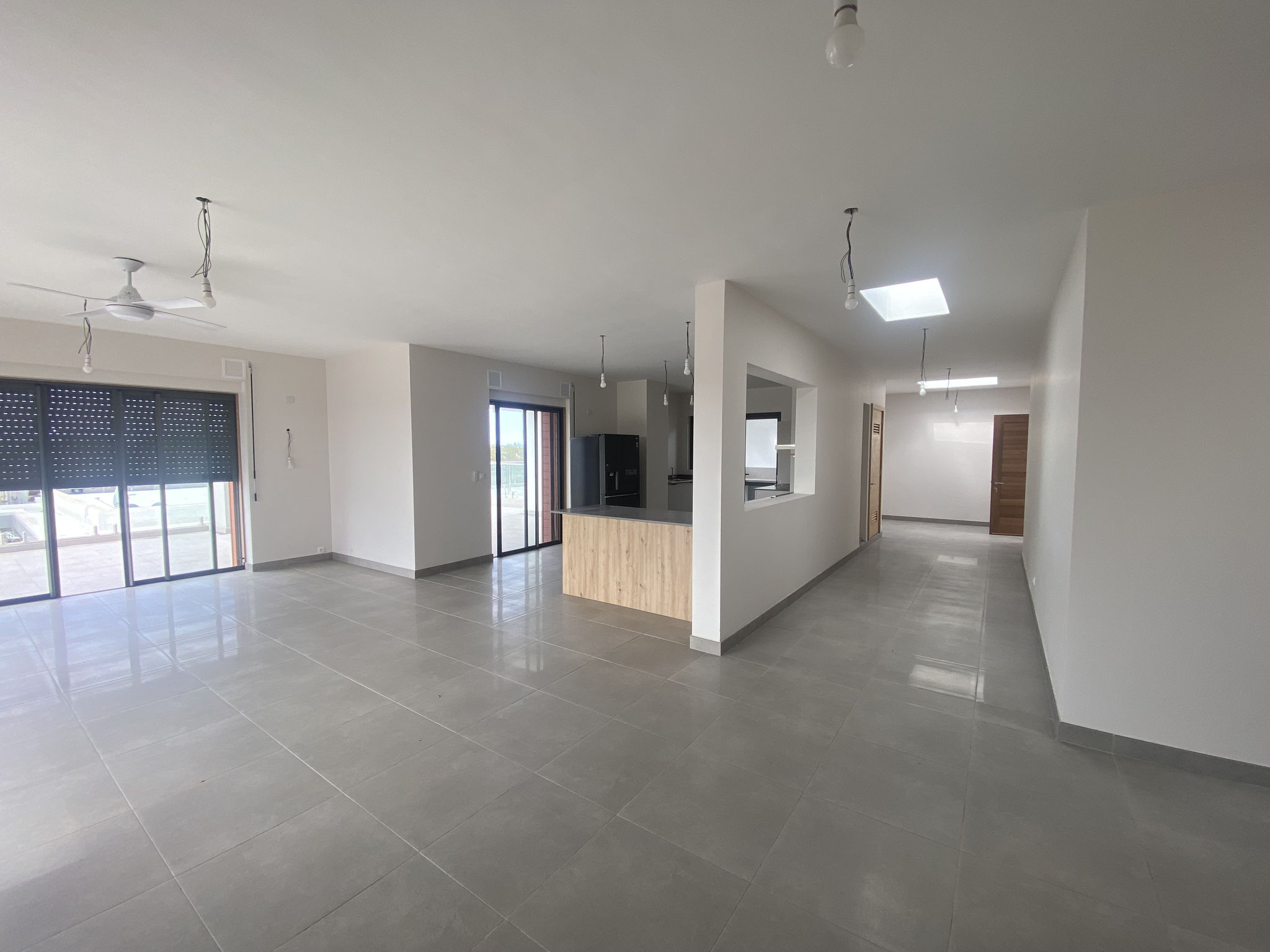 nouvelle résidence SAMUDRA d'appartements et penthouses livrés Ground +2 R+2 à TROU AUX BICHES plage à pied nord Île Maurice par JINVESTY ILE MAURICE