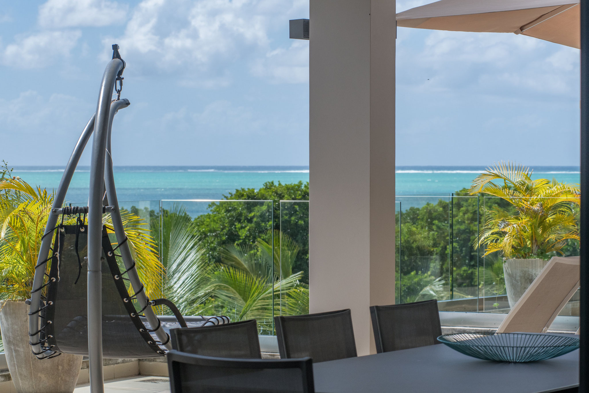 RESALE EXCEPTIONAL PROPERTY SEA VIEW IN THE WORLD - PENTHOUSE IRS AZURI IN MAURITIUS ISLAND By JINVESTY