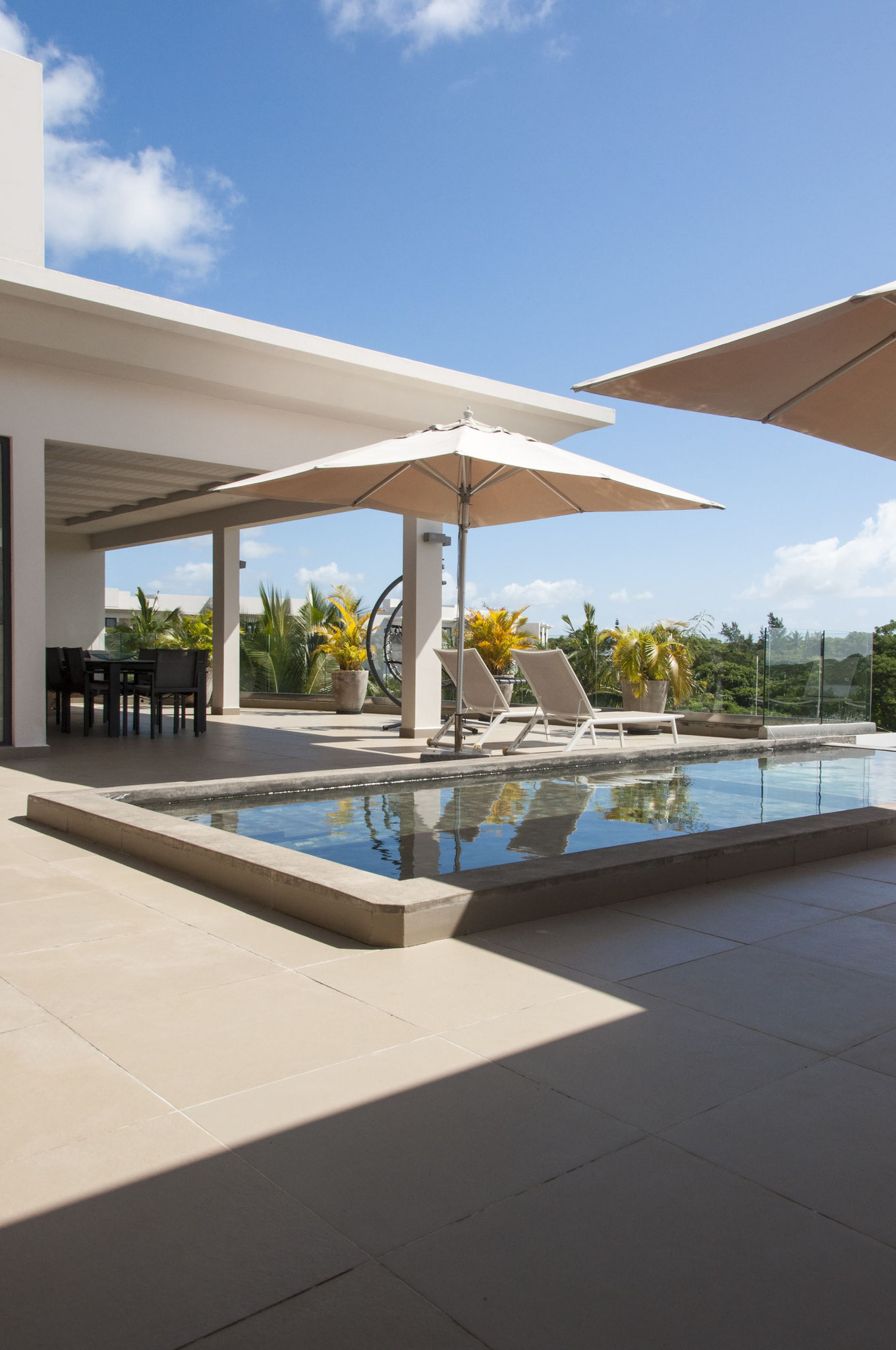 RESALE EXCEPTIONAL PROPERTY SEA VIEW IN THE WORLD - PENTHOUSE IRS AZURI IN MAURITIUS ISLAND By JINVESTY