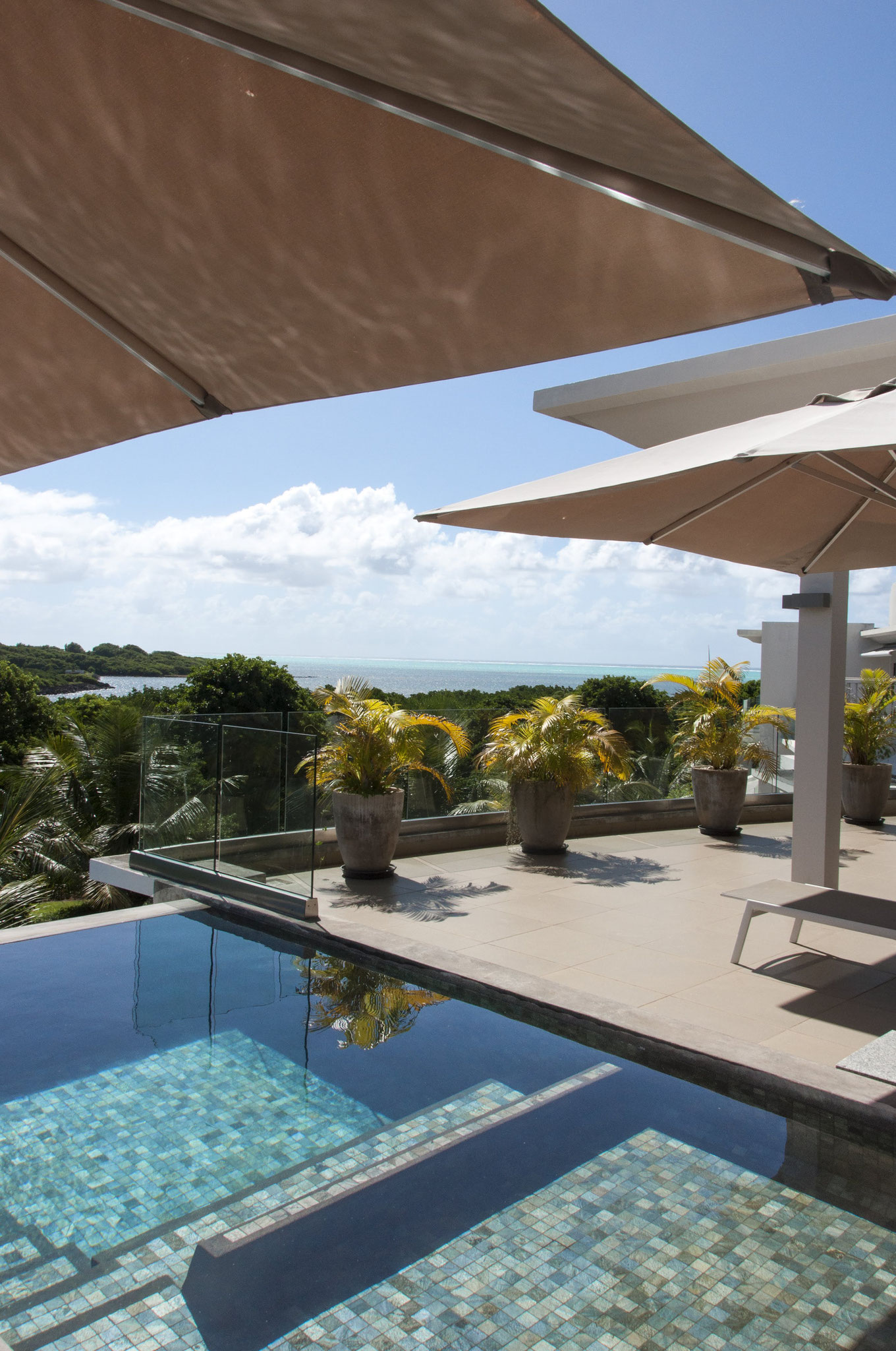 EXCEPTIONNEL IMMOBILIER EN REVENTE PENTHOUSE DE LUXE VUE MER EN IRS A L'ILE MAURICE par JINVESTY
