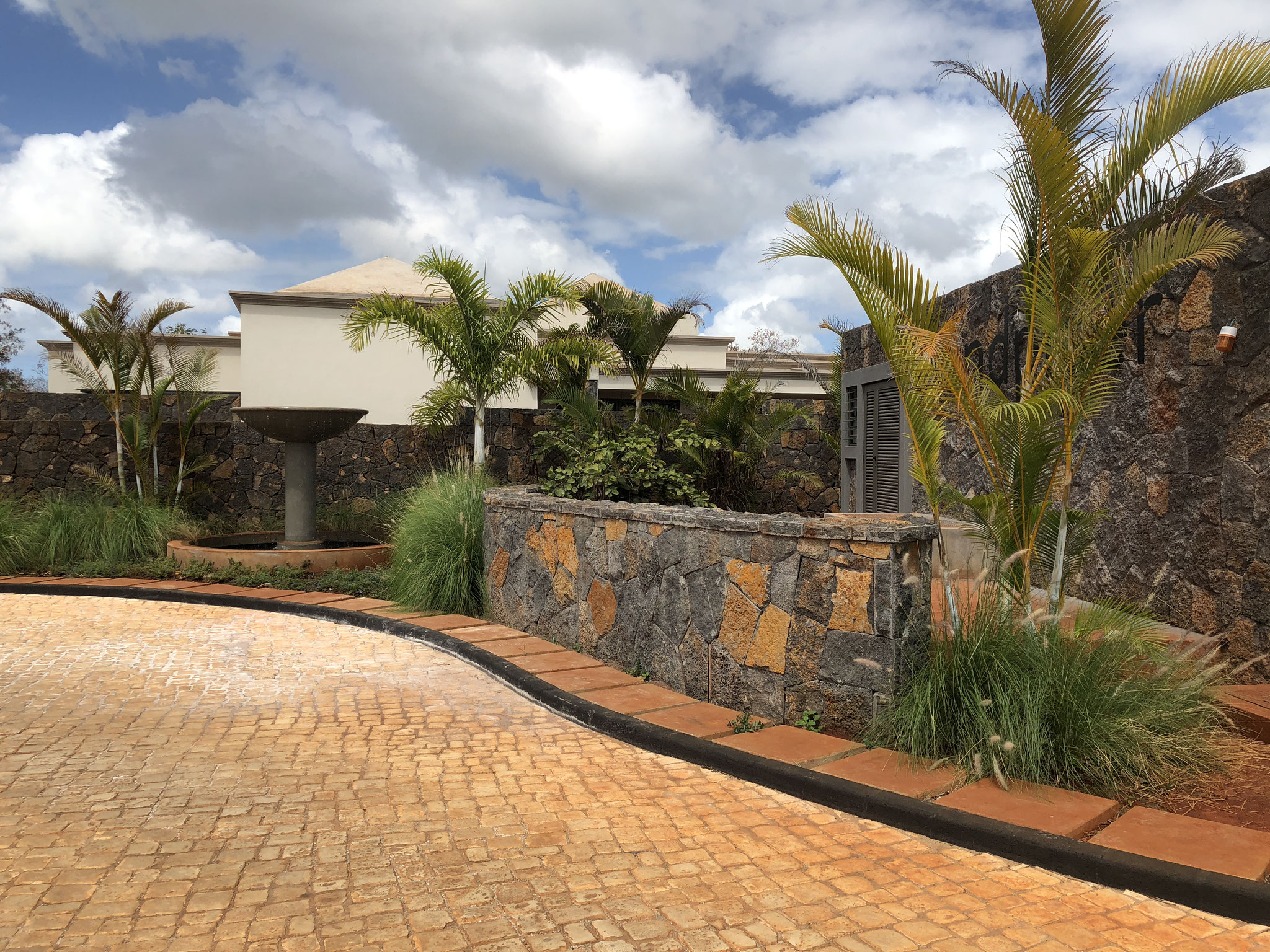 ILE MAURICE : REVENTE JINVESTY RES ROYAL PARK VILLA 3 CHAMBRES ILE MAURICE ACHEVEE et LIVREE, MEUBLEE 2017 et 2018, PERMIS de RESIDENCE,  DEFISCALISATION