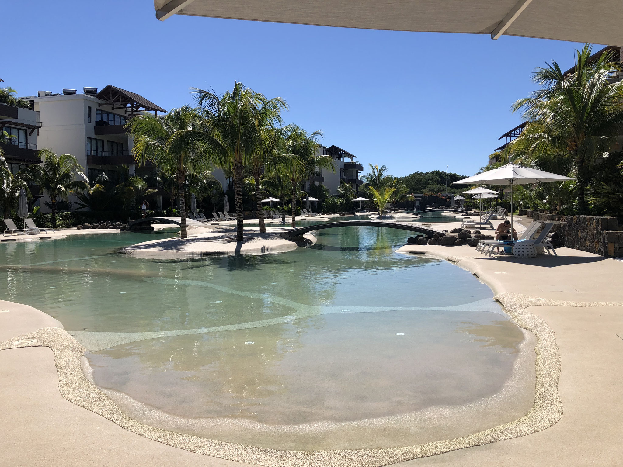 achat et revente appartement T2 Choisy les bains plage à pieds JINVESTY ile maurice votre agence immobilière.