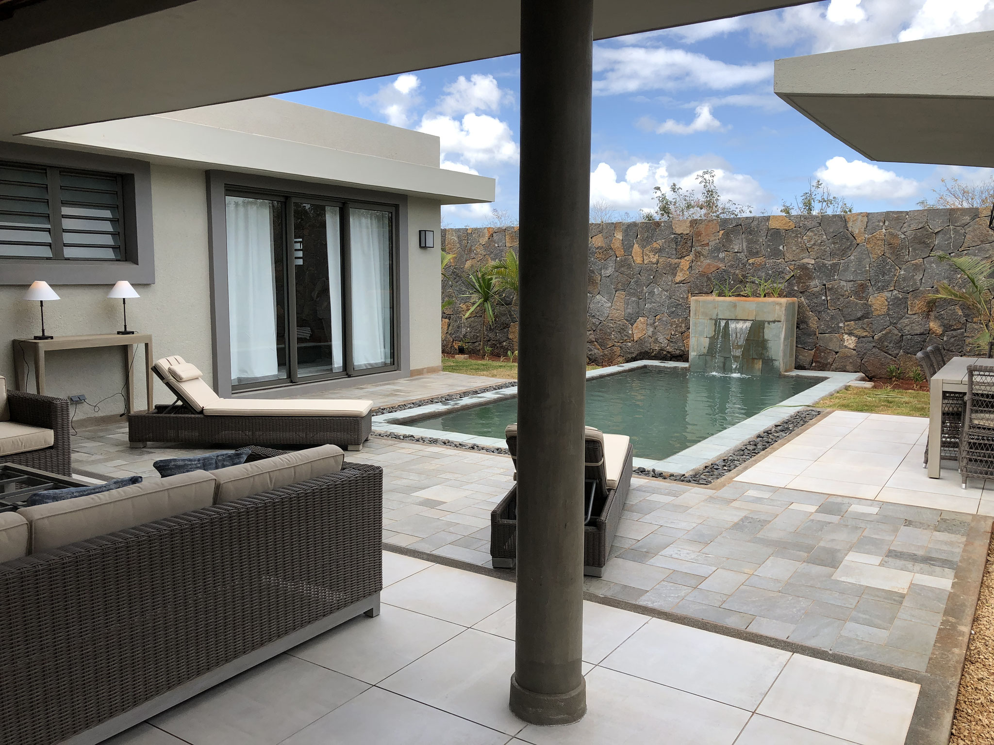 ILE MAURICE : REVENTE JINVESTY RES ROYAL PARK VILLA 3 CHAMBRES ILE MAURICE ACHEVEE et LIVREE, MEUBLEE 2017 et 2018, PERMIS de RESIDENCE,  DEFISCALISATION