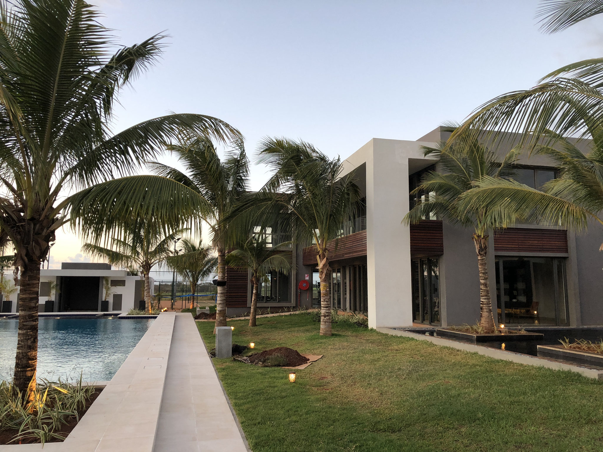 ILE MAURICE : REVENTE JINVESTY RES ROYAL PARK VILLA 3 CHAMBRES ILE MAURICE ACHEVEE et LIVREE, MEUBLEE 2017 et 2018, PERMIS de RESIDENCE,  DEFISCALISATION