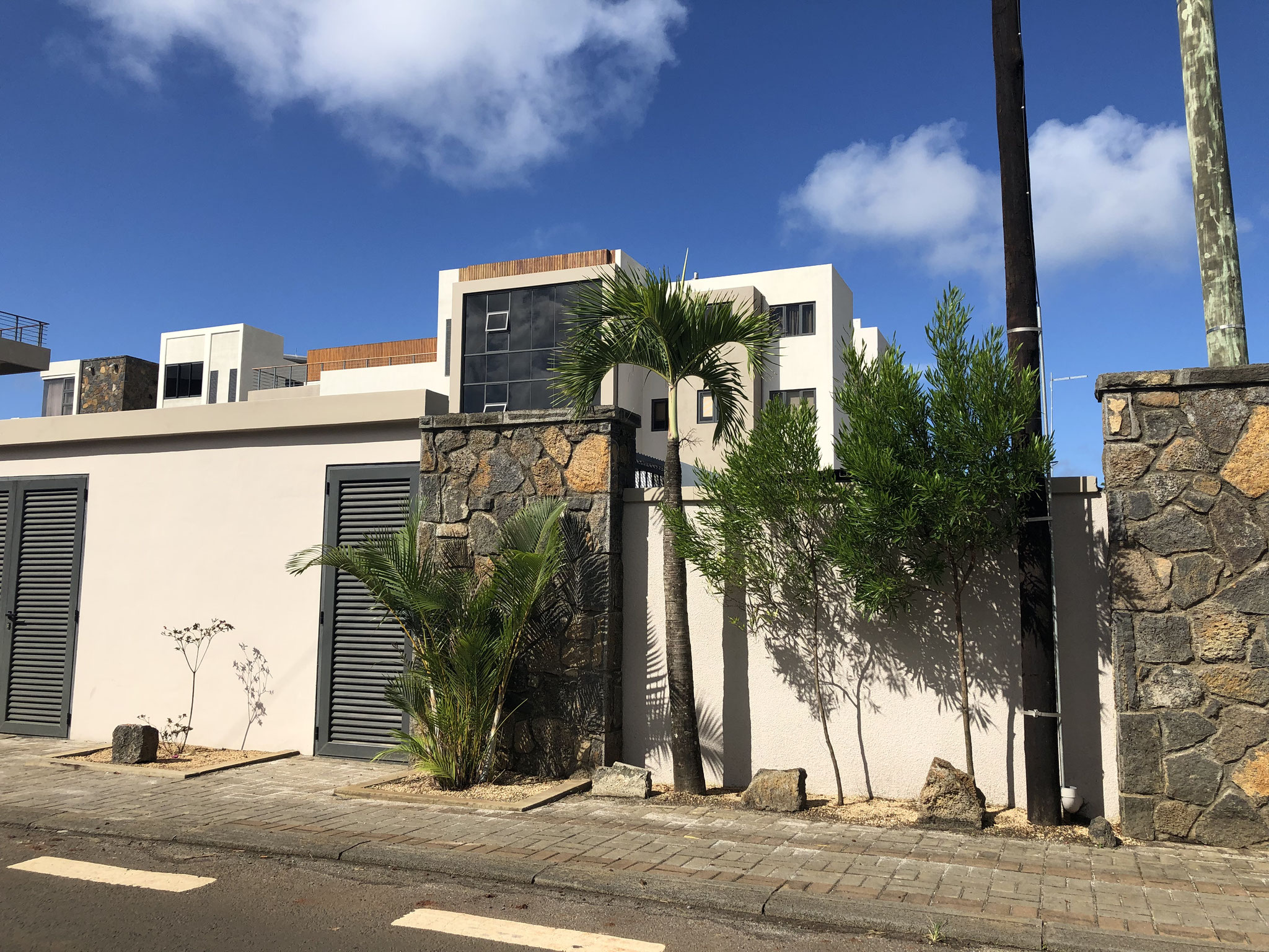 achat vente et revente appartement R+2 jinvesty votre agence immobilière grand baie Pereybère ile maurice