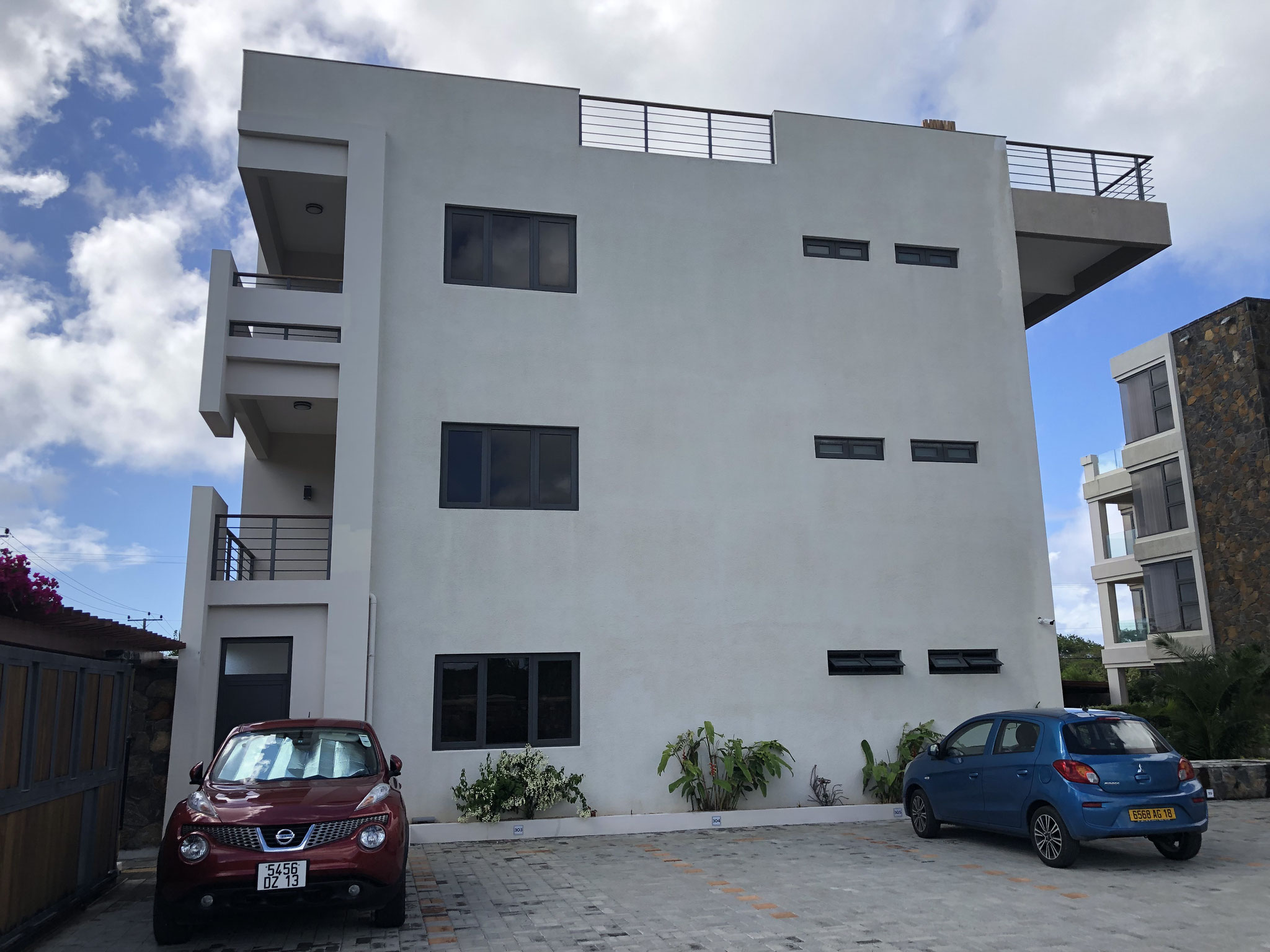 achat vente et revente appartement R+2 jinvesty votre agence immobilière grand baie Pereybère ile maurice