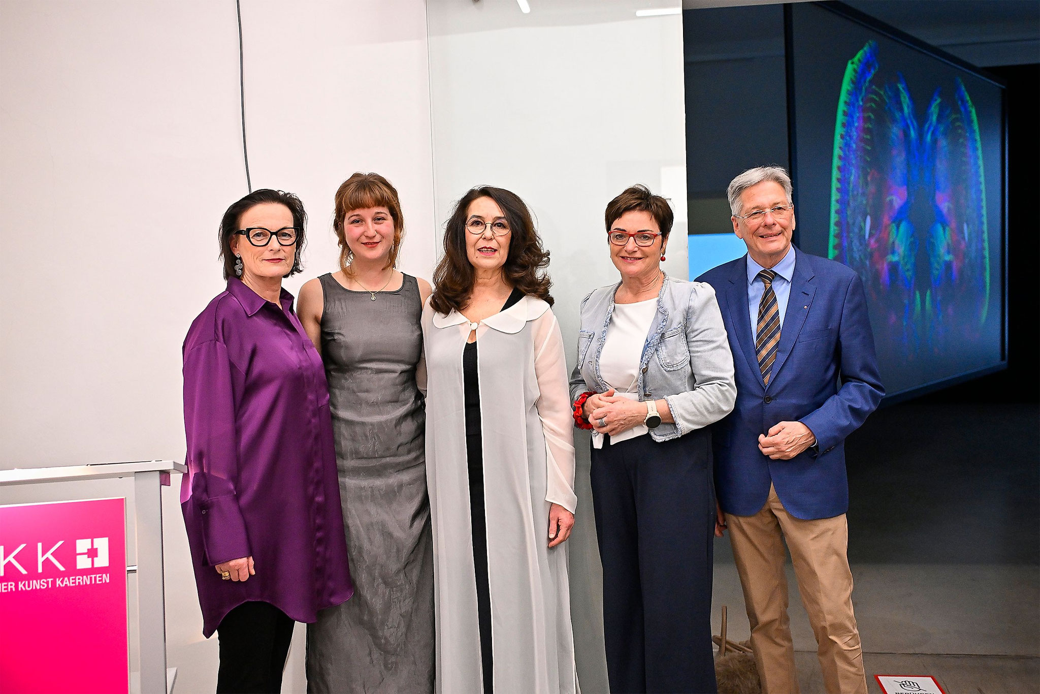 Dir.Mag. Christine Wetzlinger-Grundnig, Vega und Regina Hübner, LR.in Dr.in Beate Prettner LH Dr. Peter Kaiser. Photo: LPD Kärnten/Helge Bauer 