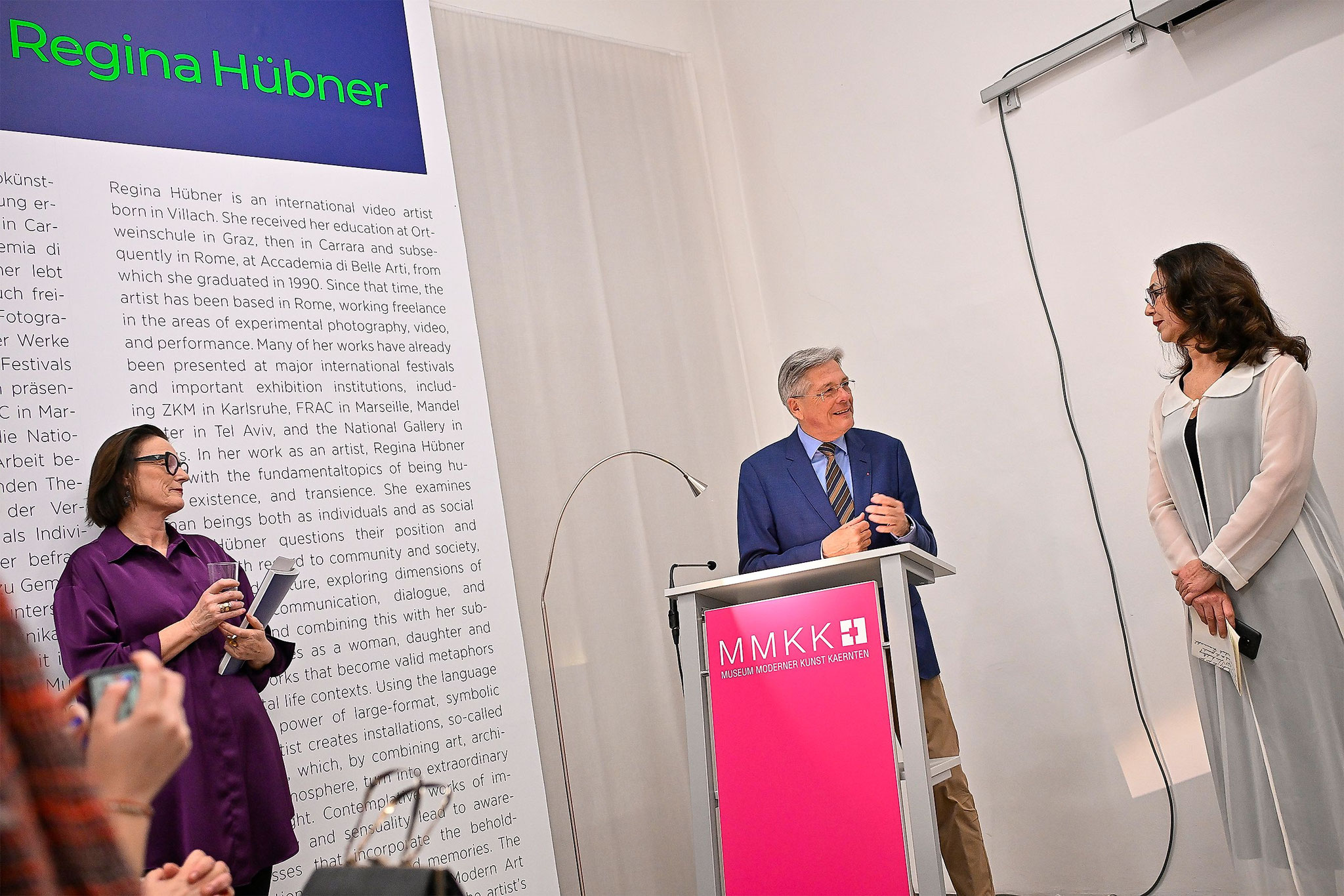 Dir.Mag. Christine Wetzlinger-Grundnig, LH Dr. Peter Kaiser, Regina Hübner. Photo: LPD Kärnten/Helge Bauer 