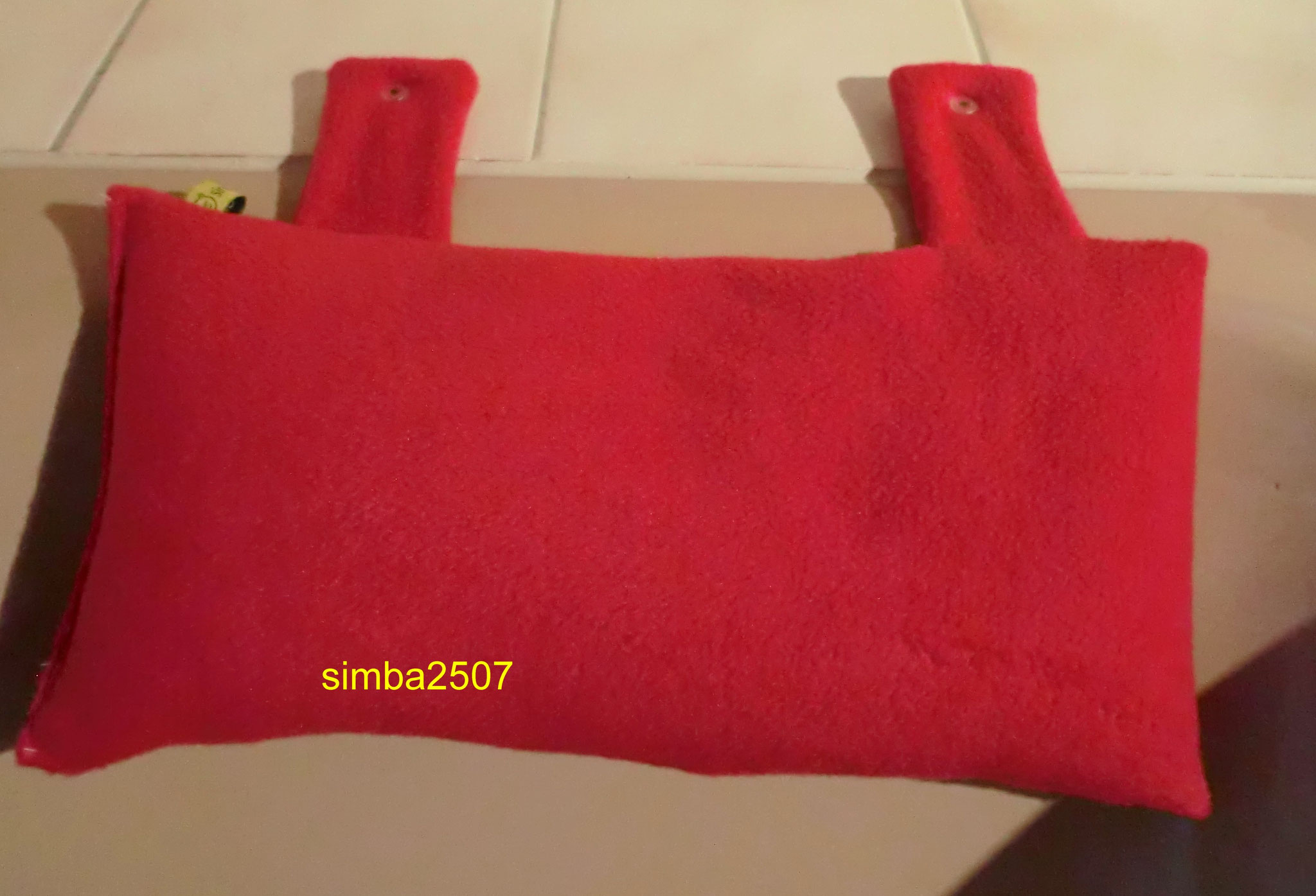 Badewannenkissen aus Wellnessfleece rot
