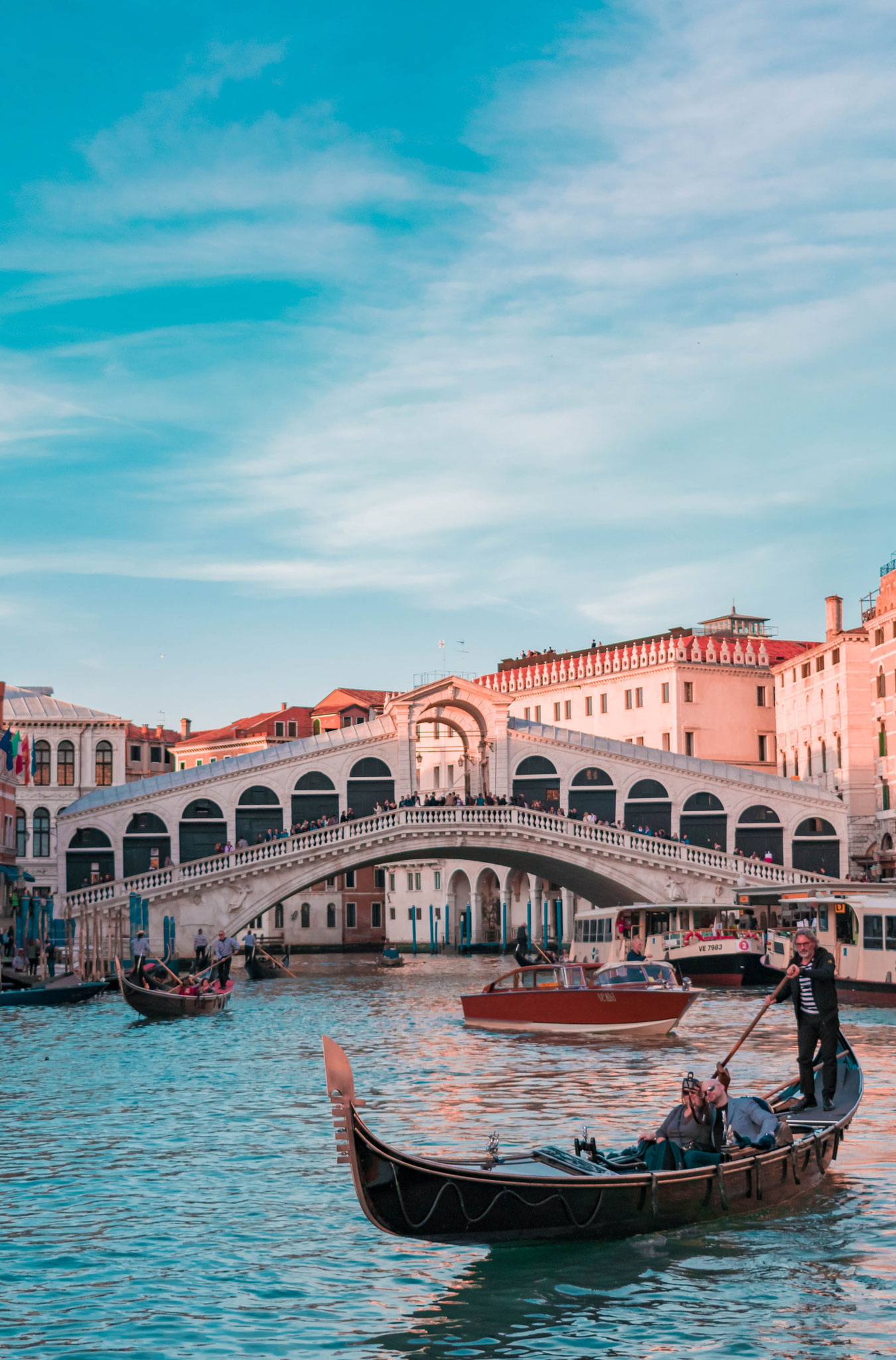 Rialto Brücke in Venedig