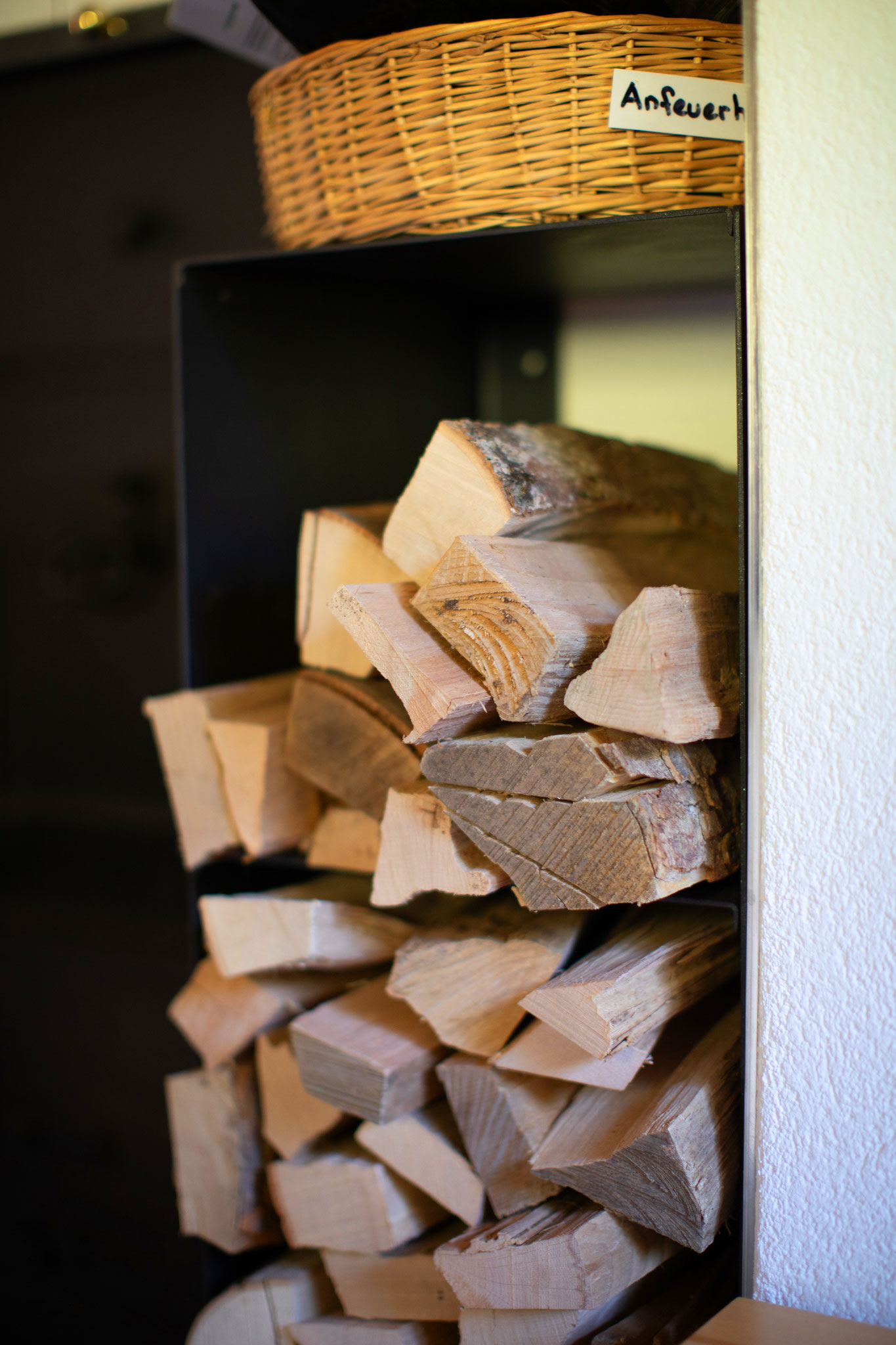 Küche mit Holzofen
