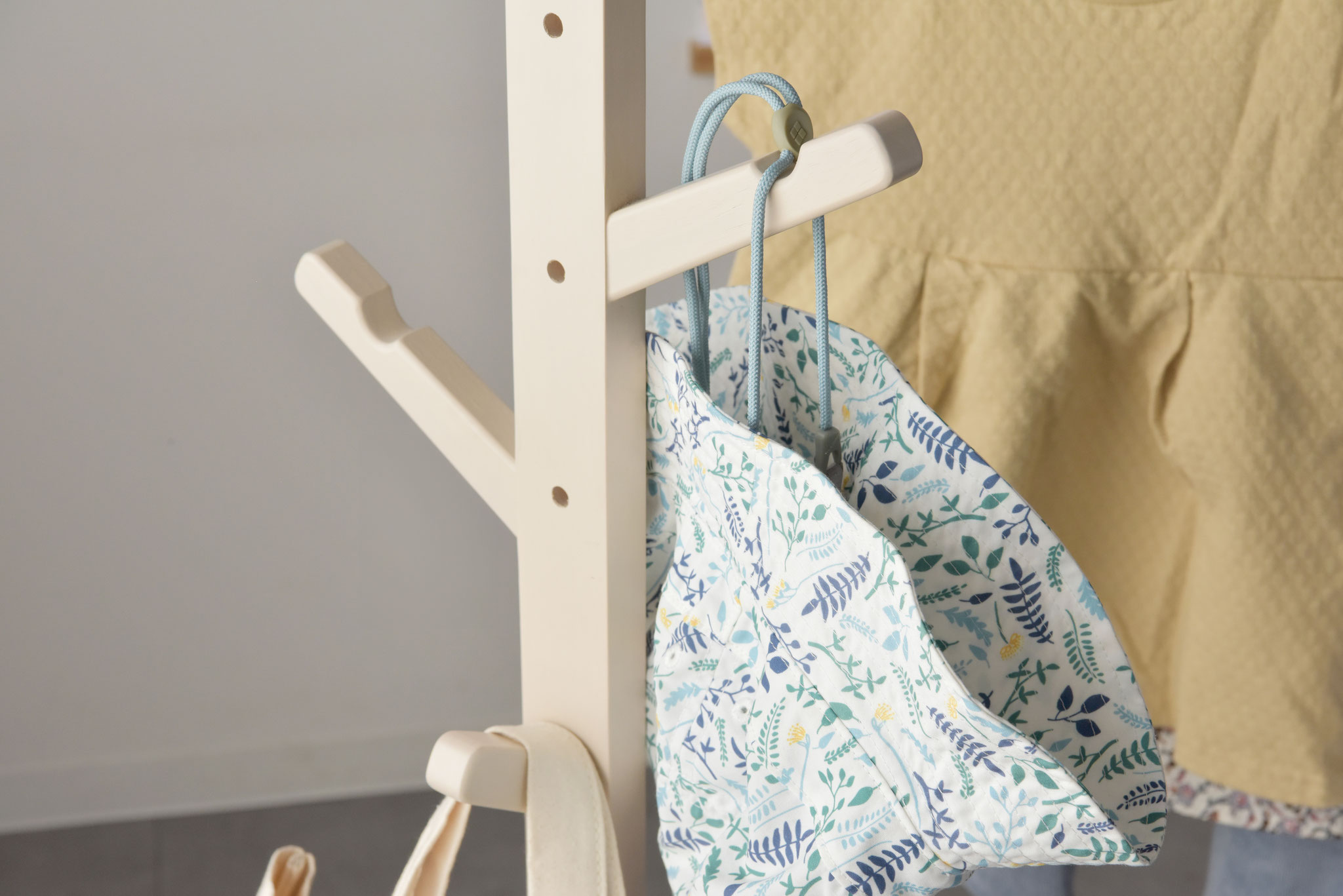 ハンガーラック - 子ども用家具Kidzoo(キッズー)シリーズの公式 ハンガーラック - 子ども用家具Kidzoo(キッズー)シリーズの公式