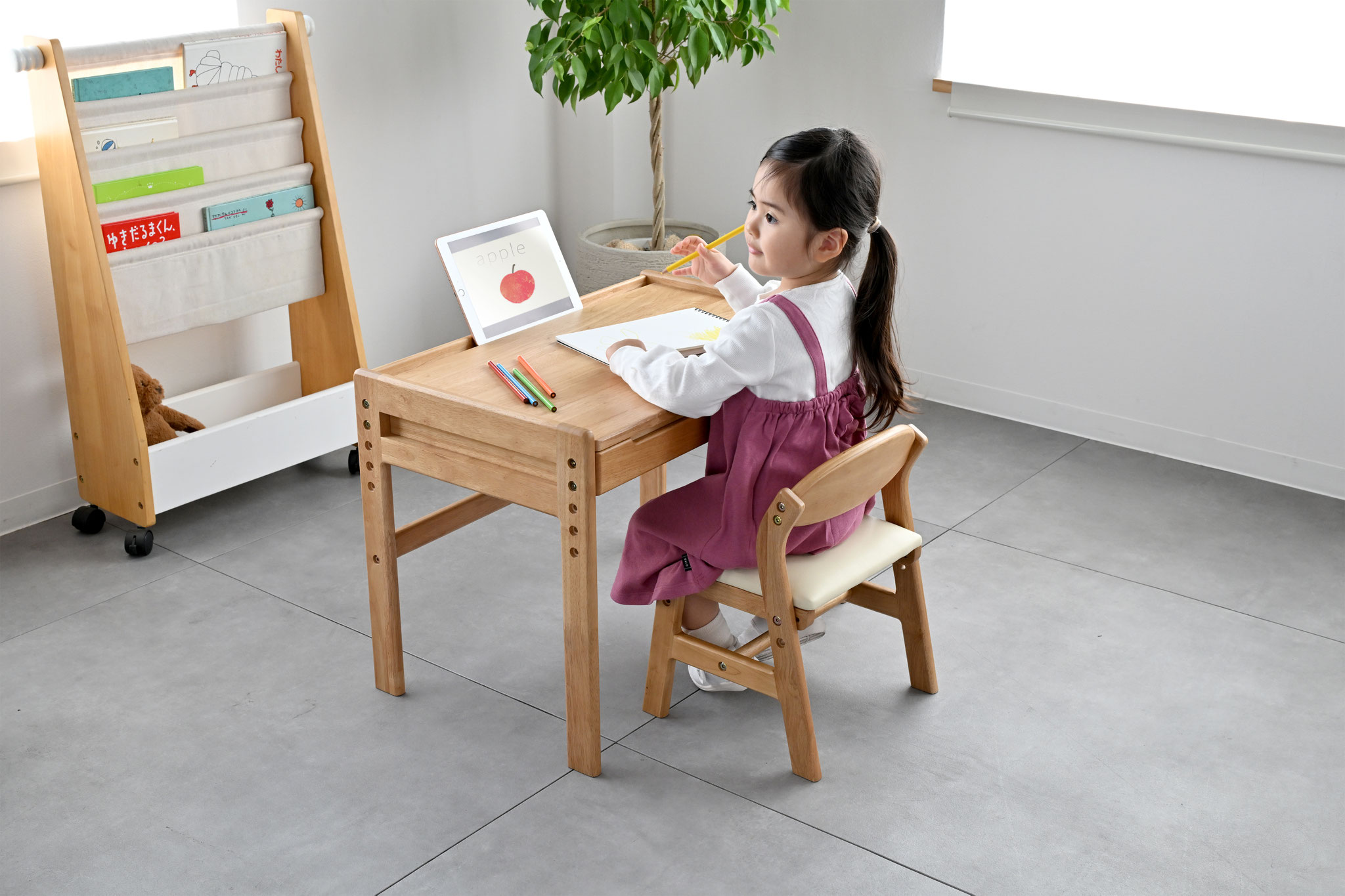 UNIKO SOLK DESK デスク KOTONA チェア 家具 Se077 UNIKO SOLK DESK