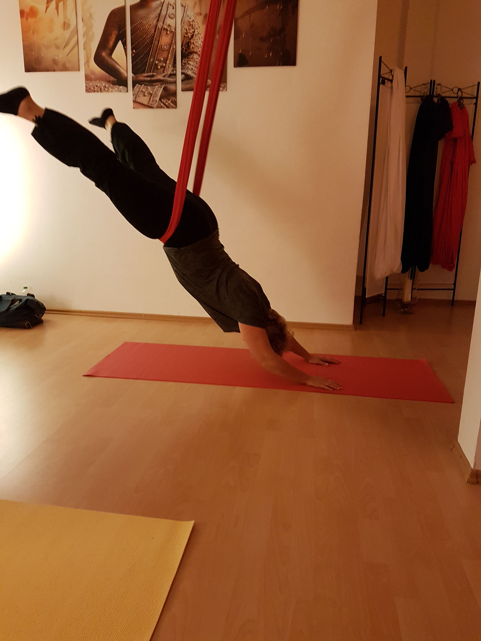 AERIAL YOGA - ProMentalis Garding