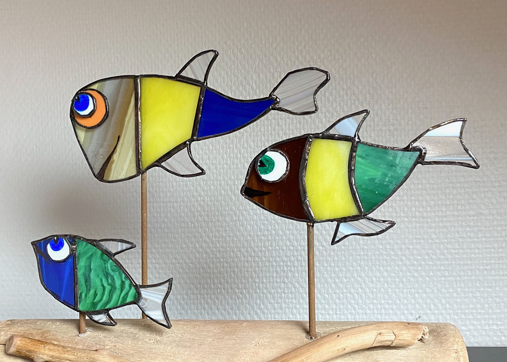 Vitrail Tiffany poissons socle bois Détail