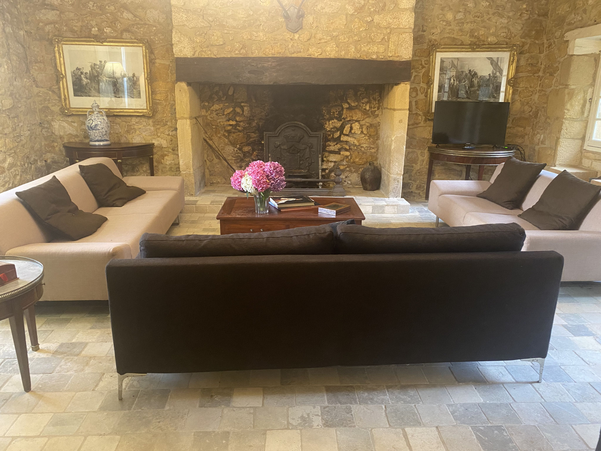 Le salon privé des parents-the private living room for the parents 