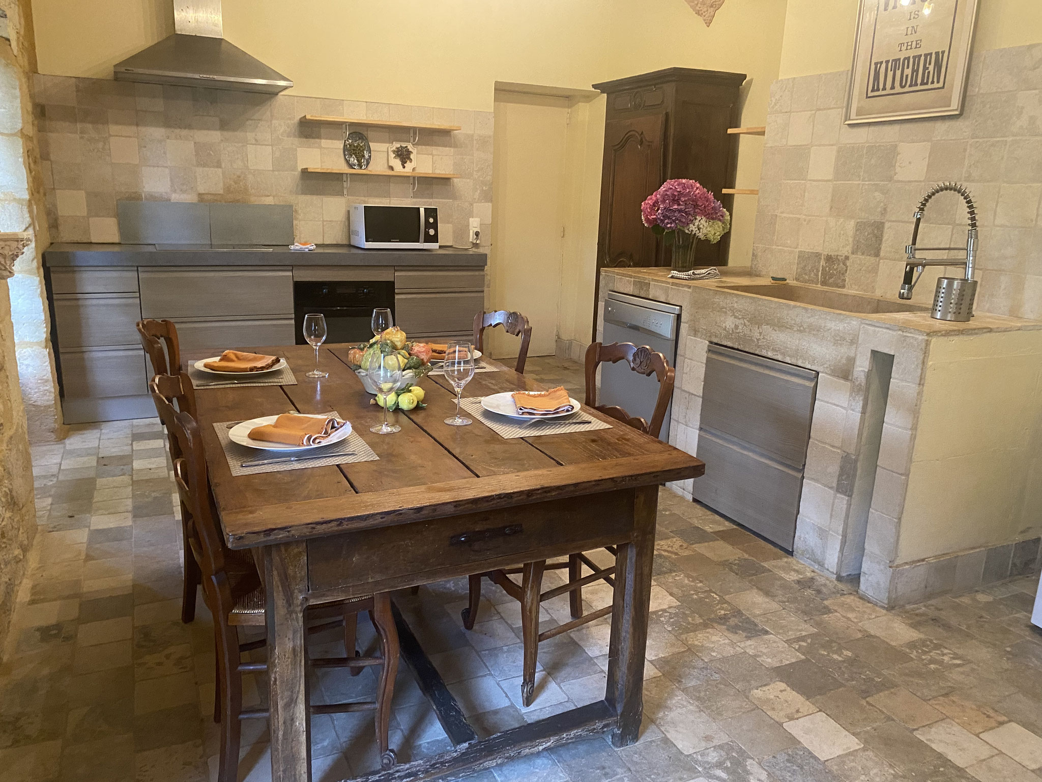 La cuisine-the kitchen