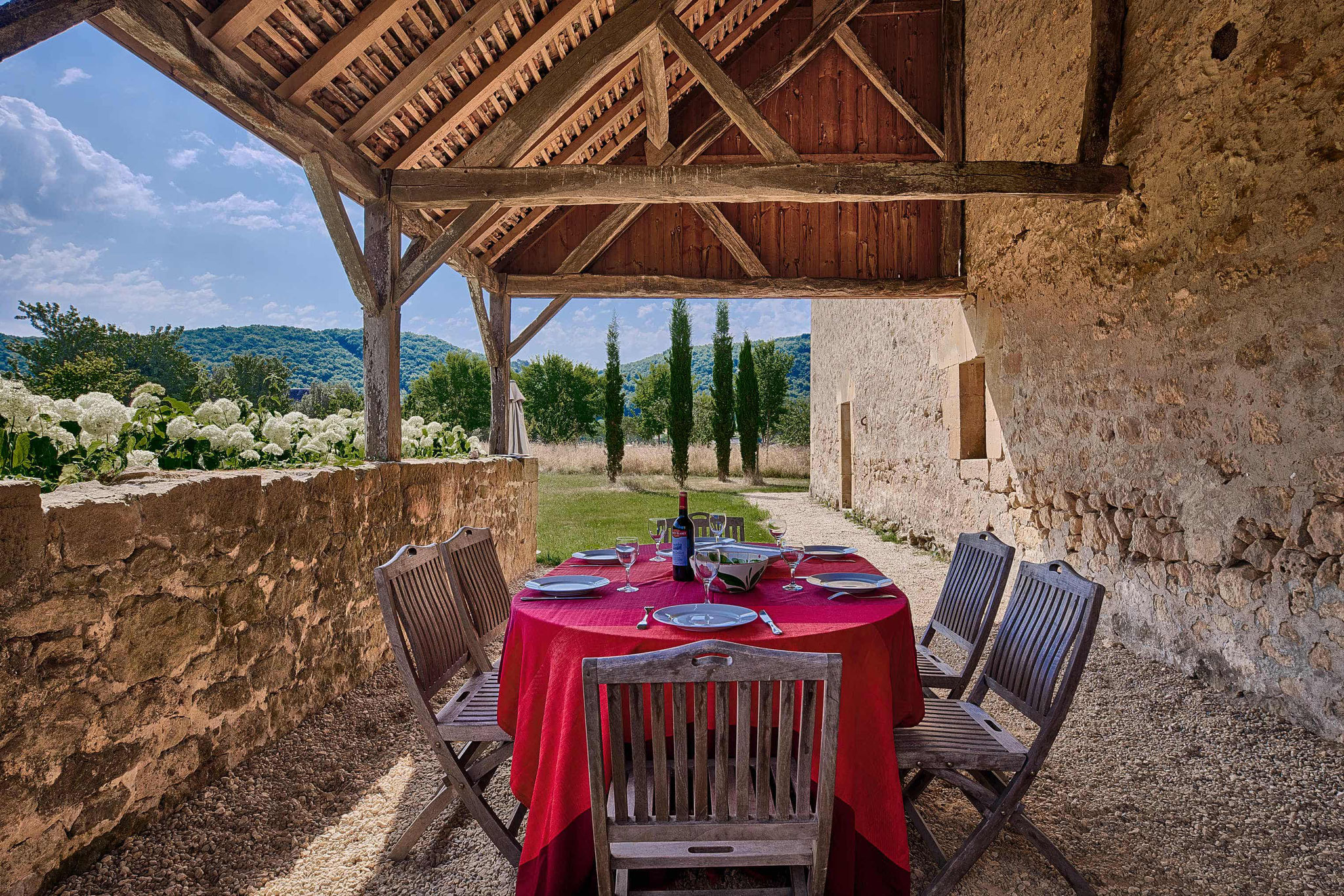 La salle à manger d'été- the summer dining room