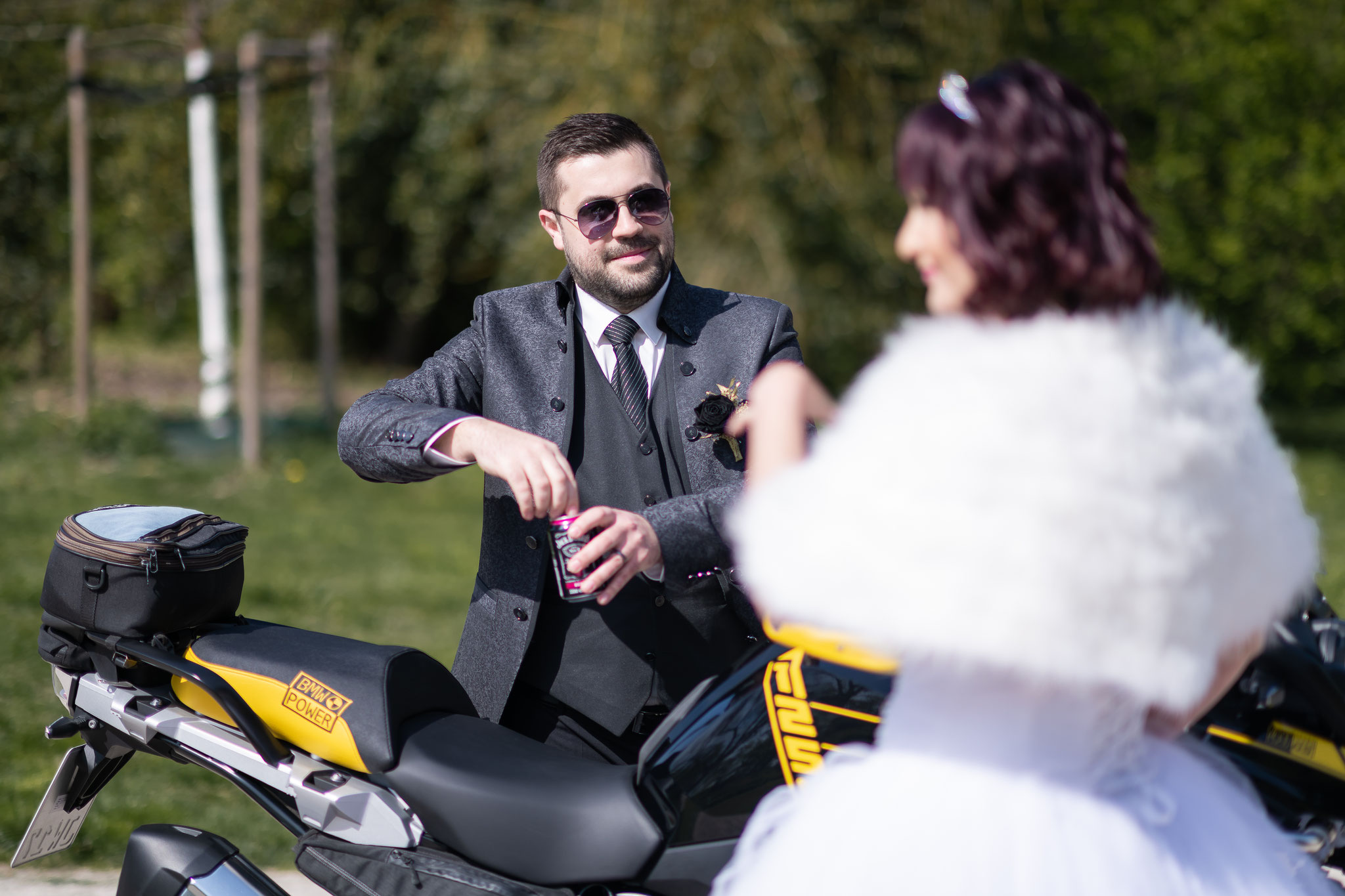 Ein paar Ideen von der Braut - Fotos mit Jack Daniels und einem Motorrad