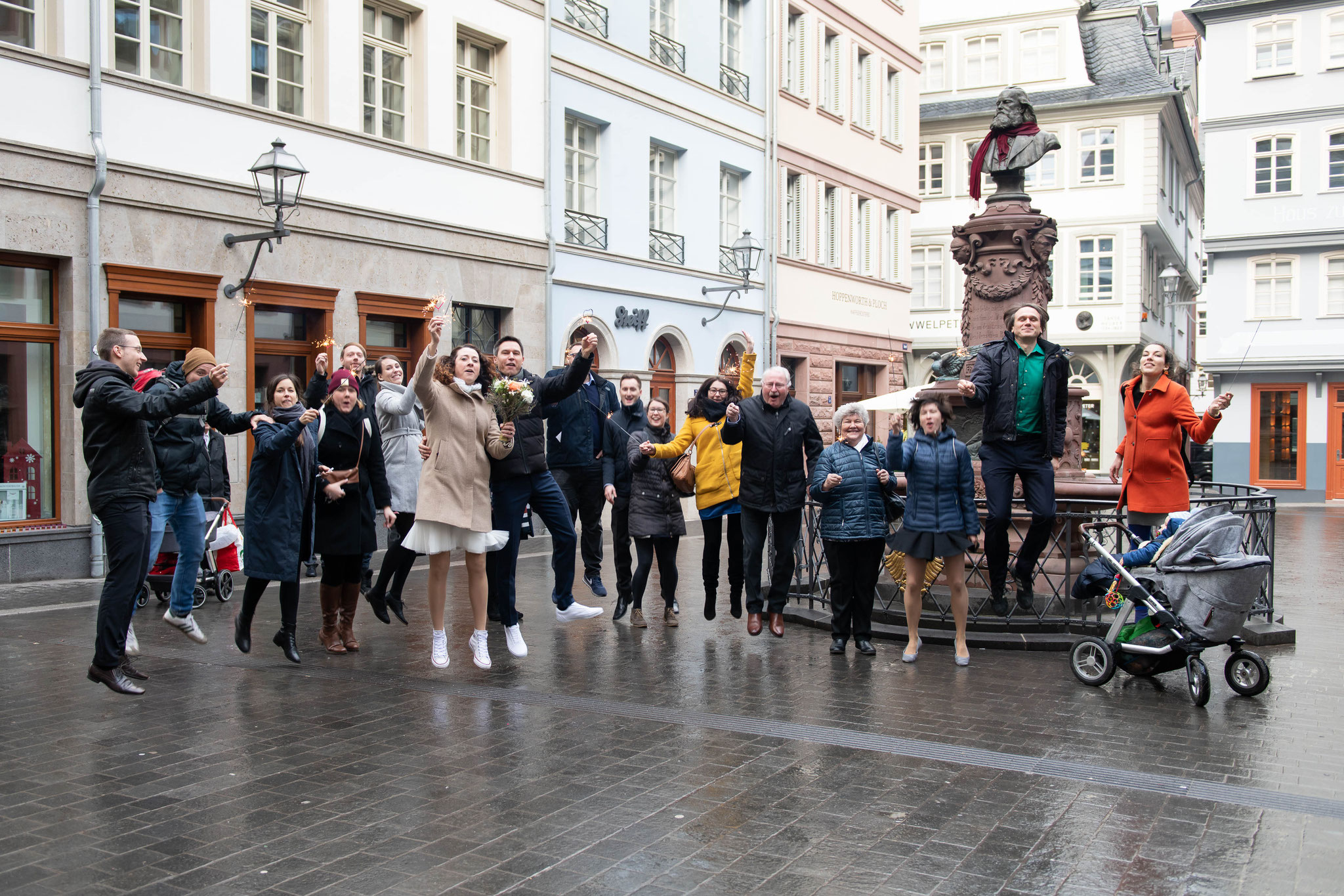 Fotografische Begleitung nach dem Standesamt in Frankfurt oder Umgebung