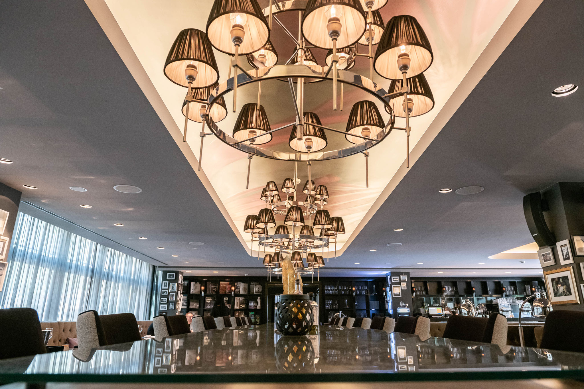 Interior des Restaurants im Roomers Hotel Frankfurt