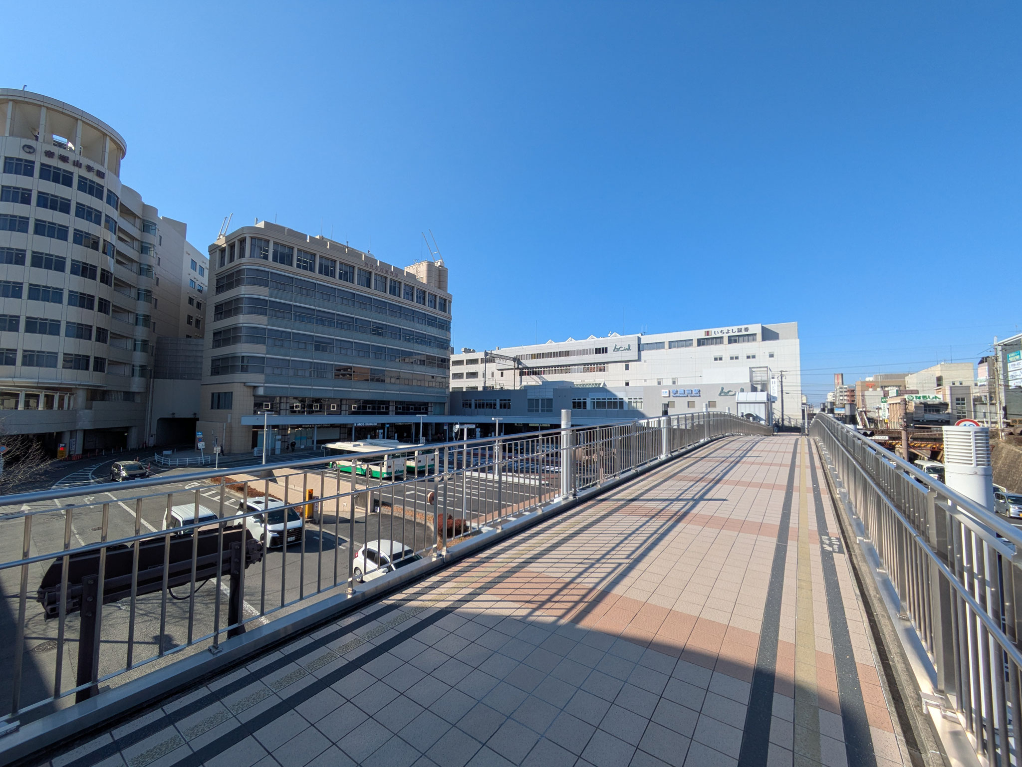 学園前駅