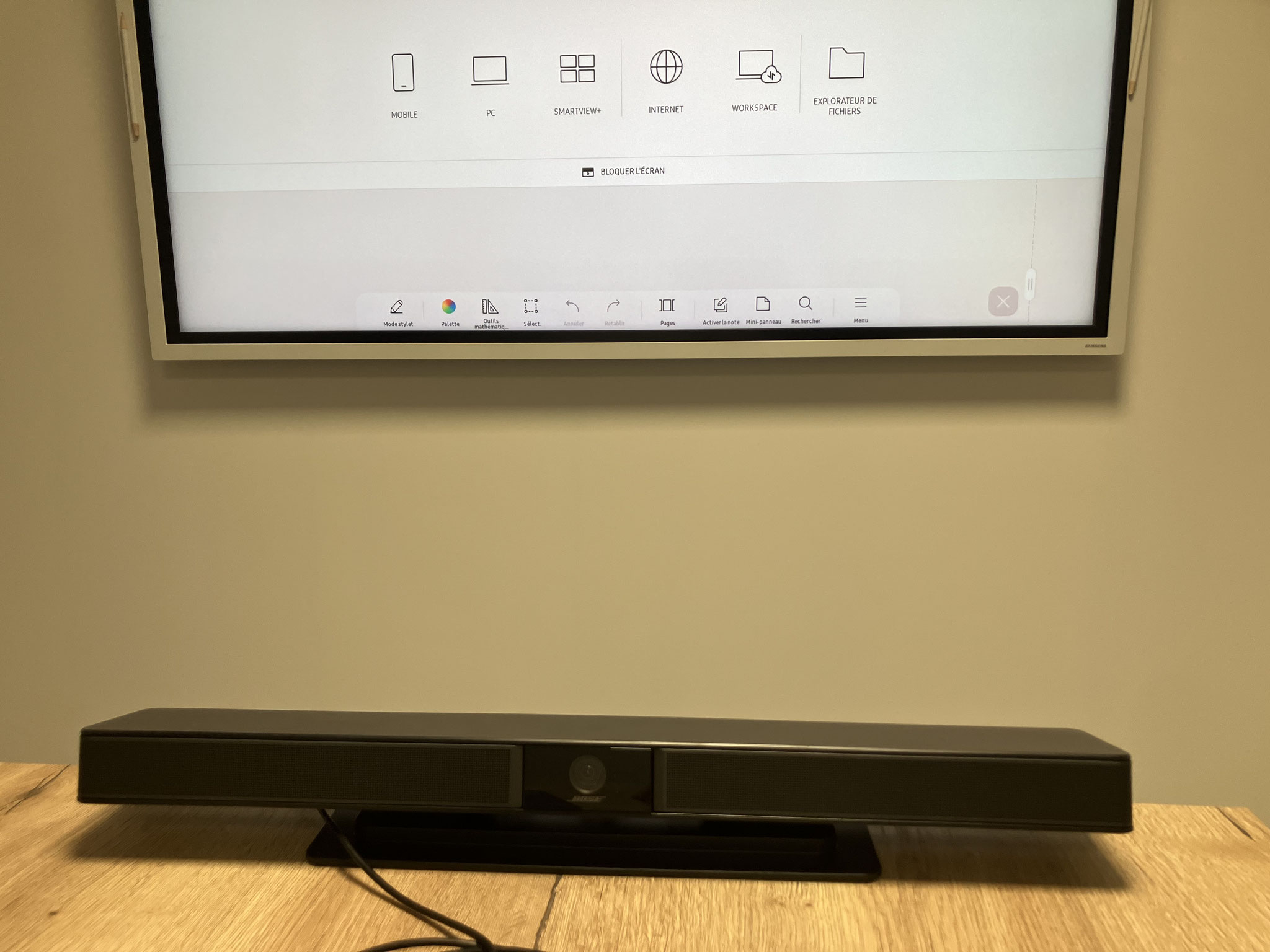 Ecran tactille Samsung Flip pro 65" barre Visio Bose VB1